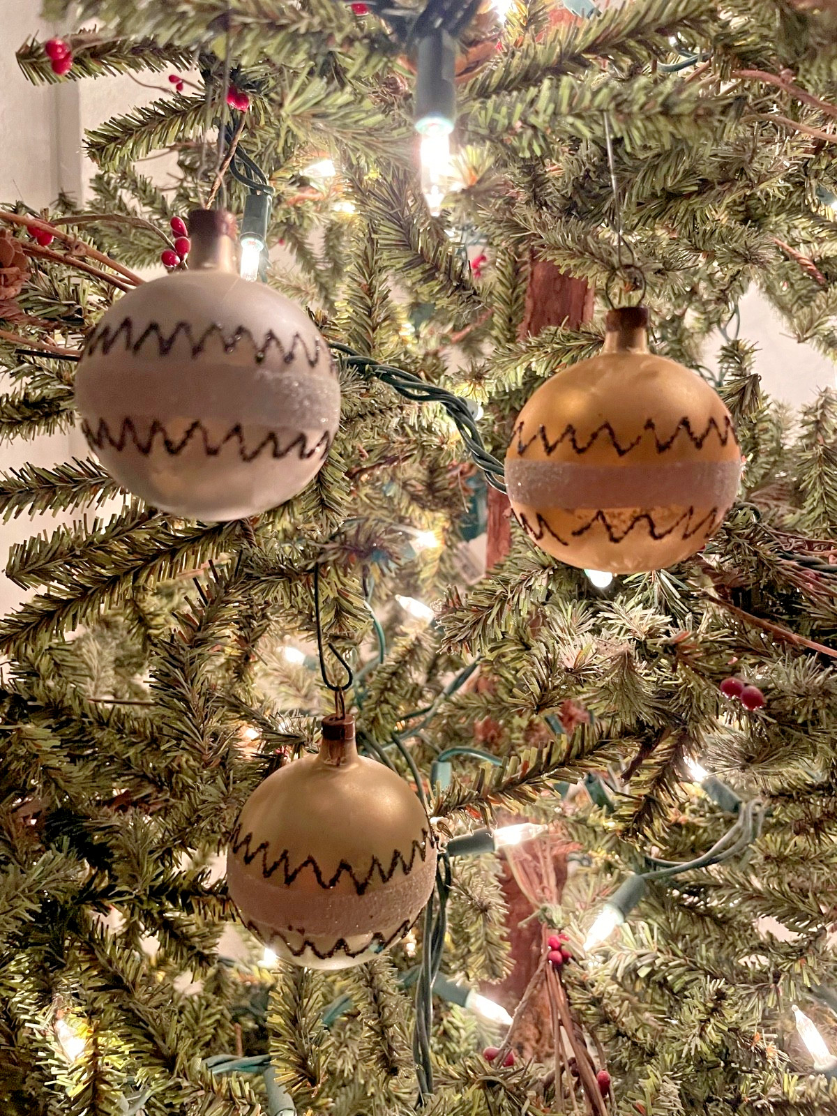 3 Vintage 1950’s Czech Mercury Mica Glass Striped Christmas Ornaments 2\