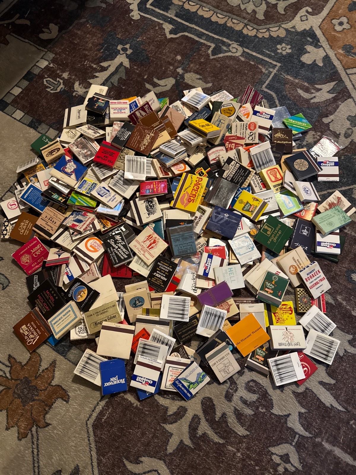 Huge Vintage Matchbook Lot - 100+ Unstruck Unused Advertising Restaurants Hotels