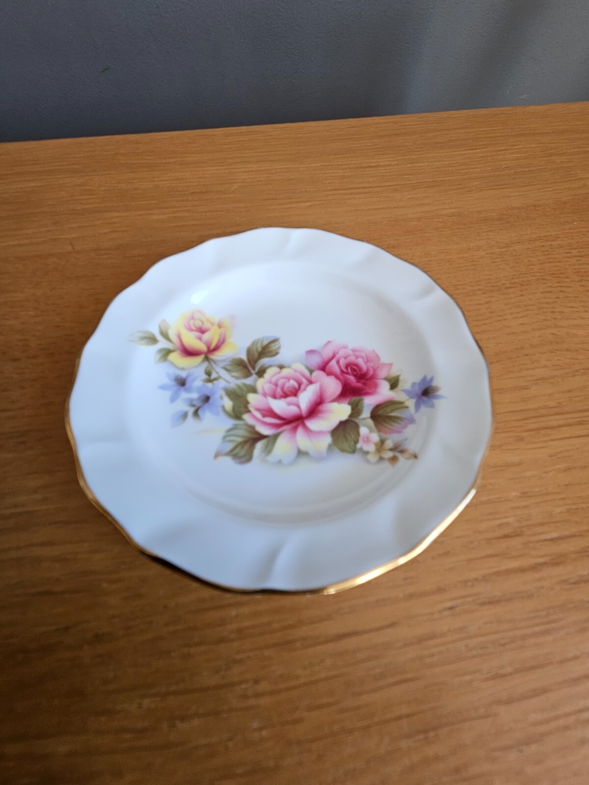Vintage Duchess Bone china Rose/Floral Pattern Trinket Dish 11.8cm VGC