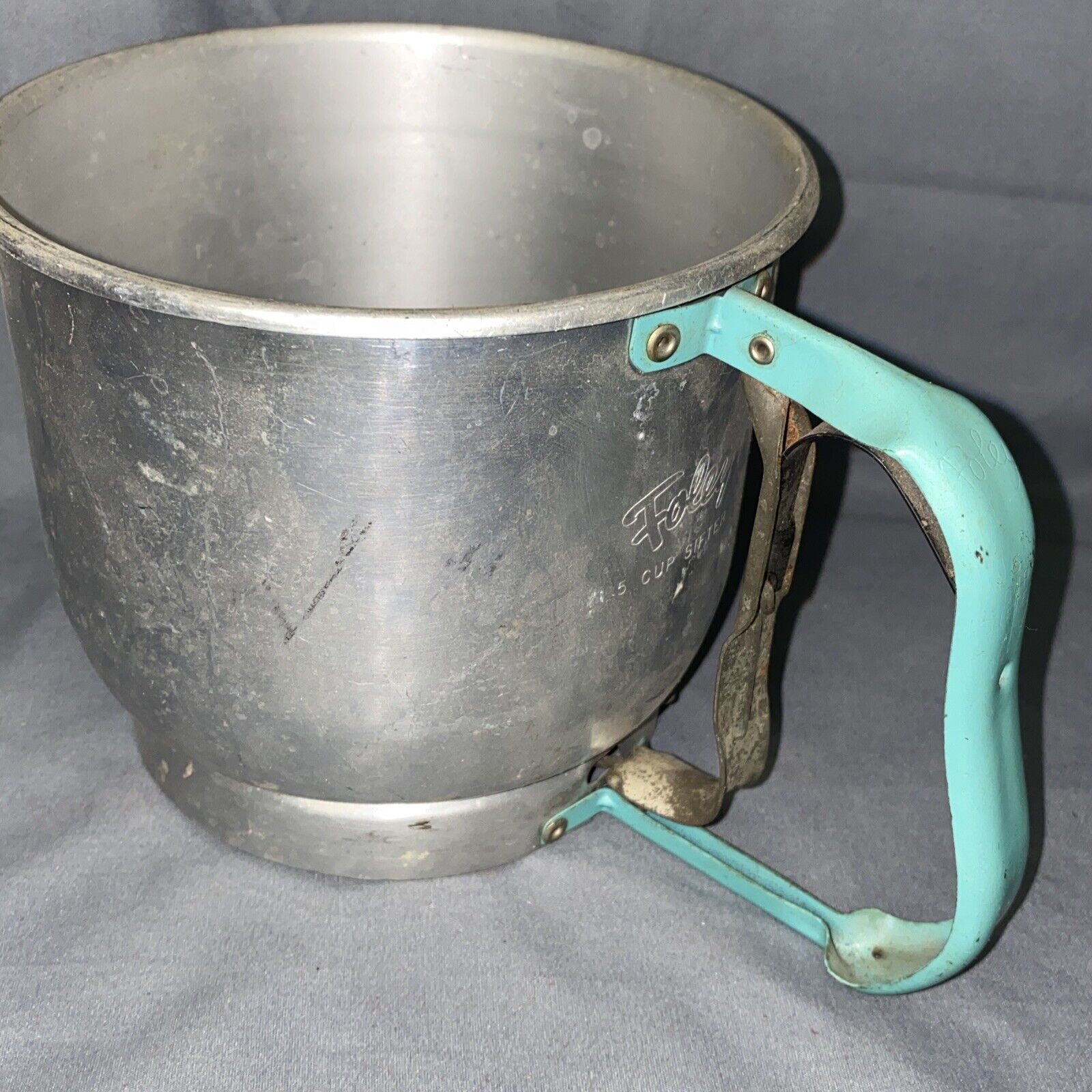 Foley 5 Cup Aluminum Sifter Teal Green Turquoise Handle Made in USA Vintage