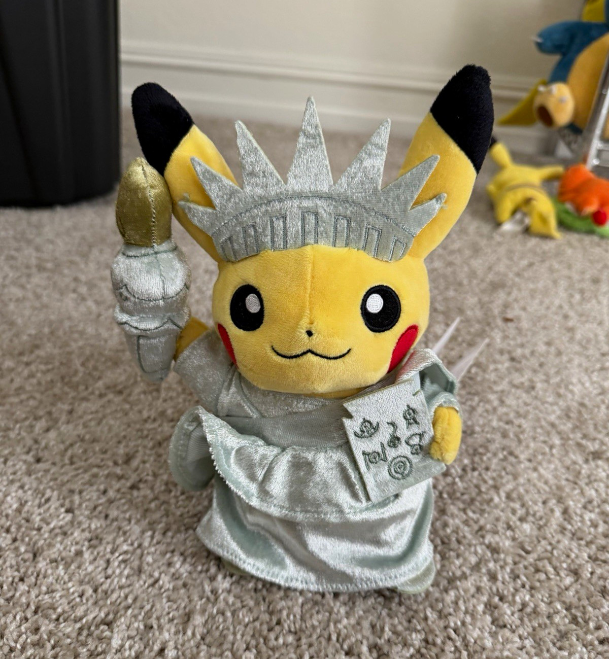 Pokémon center exclusive Pikachu Statue of Liberty Costume Plush