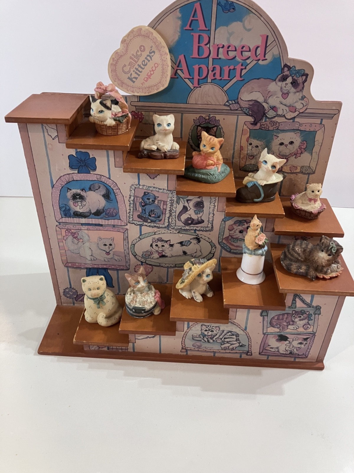 Vintage 1997 Enesco Calico Kittens A Breed Apart Display Shelf 11 Figurine Lot