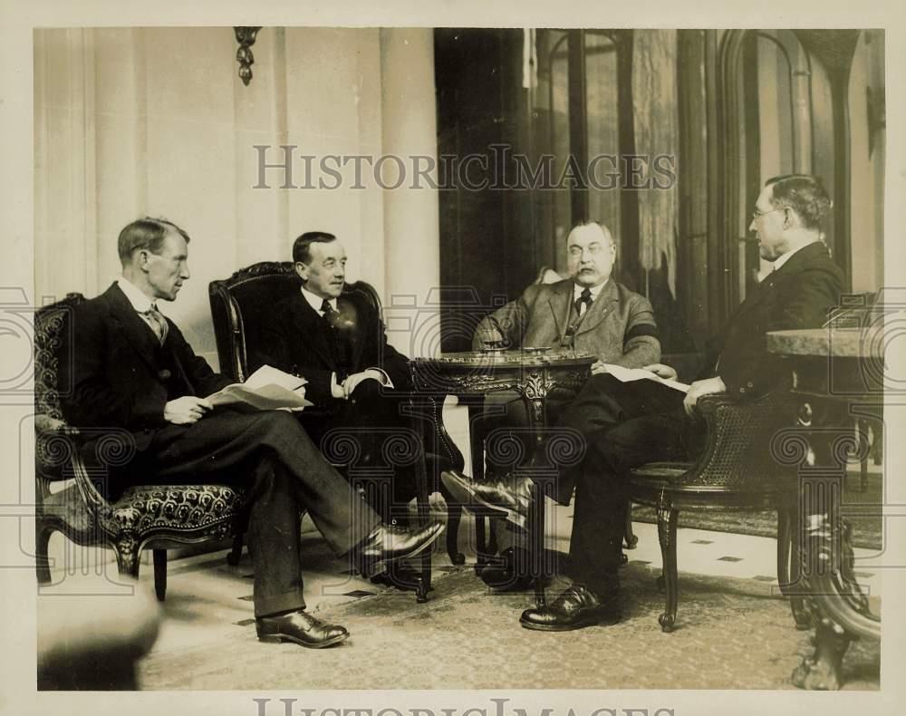 1919 Press Photo Labor Delegates in Session in Paris, France - kfx30056