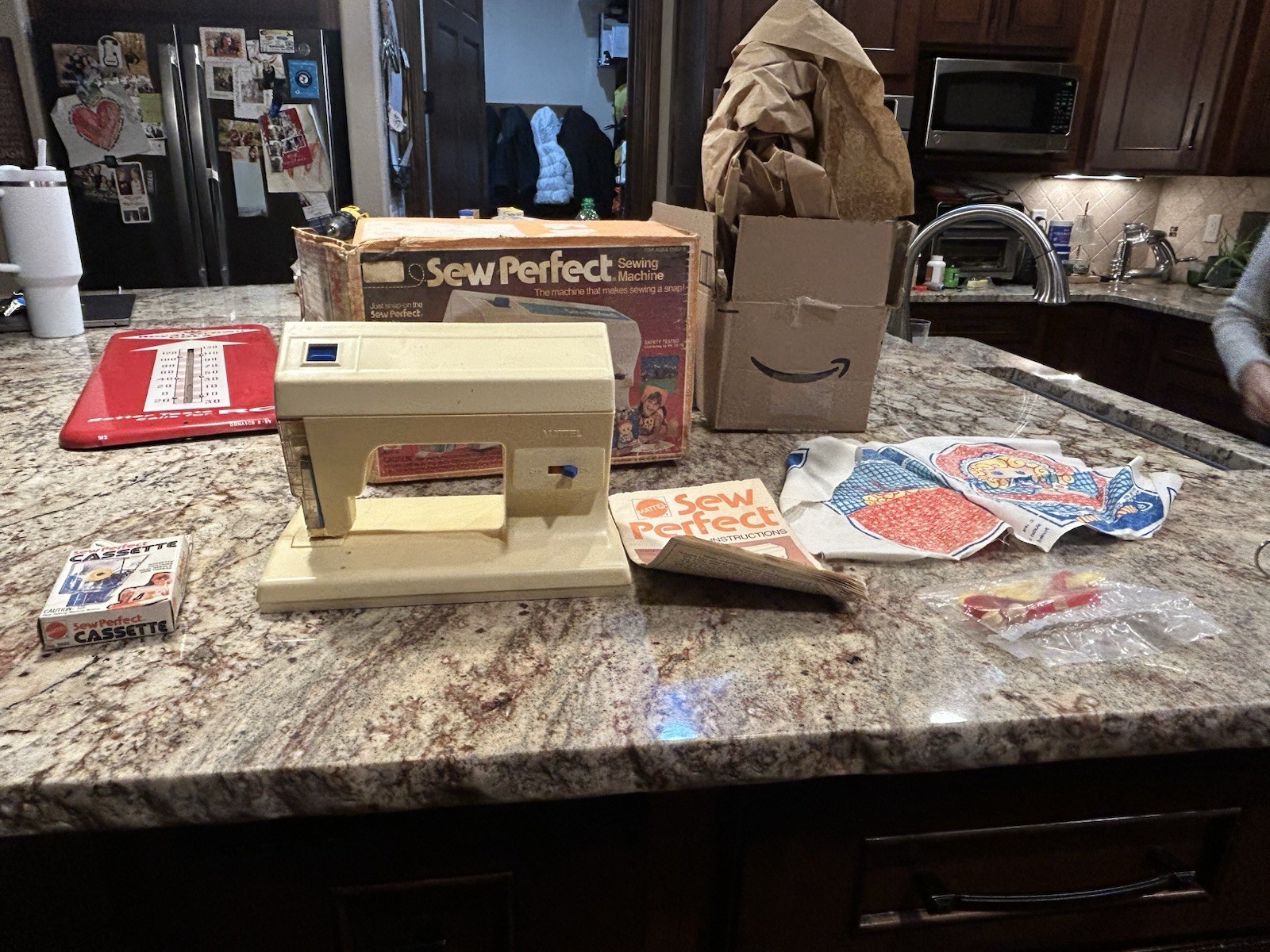 Vintage Mattel SEW-PERFECT Vintage Sewing Machine Toy with Box 1976
