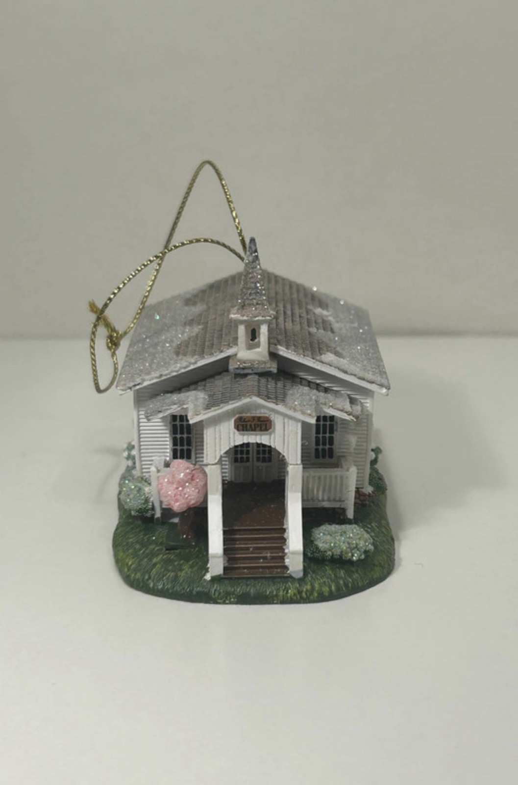 Dollywood Robert F Thomas Chapel Christmas Ornament Used Once Dolly Parton Park
