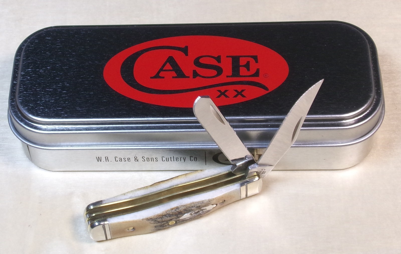 Case XX Genuine Stag Tiny Trapper with Fluted Bolsters and Collector's Gift Tin 