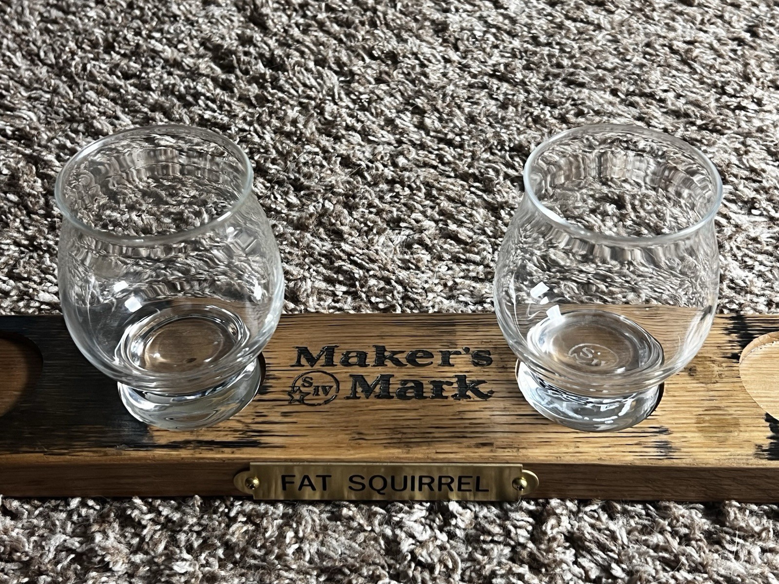 Maker’s Mark Bourbon Tasting Flight Board w/ 2 Logo Glasses Wooden Barware