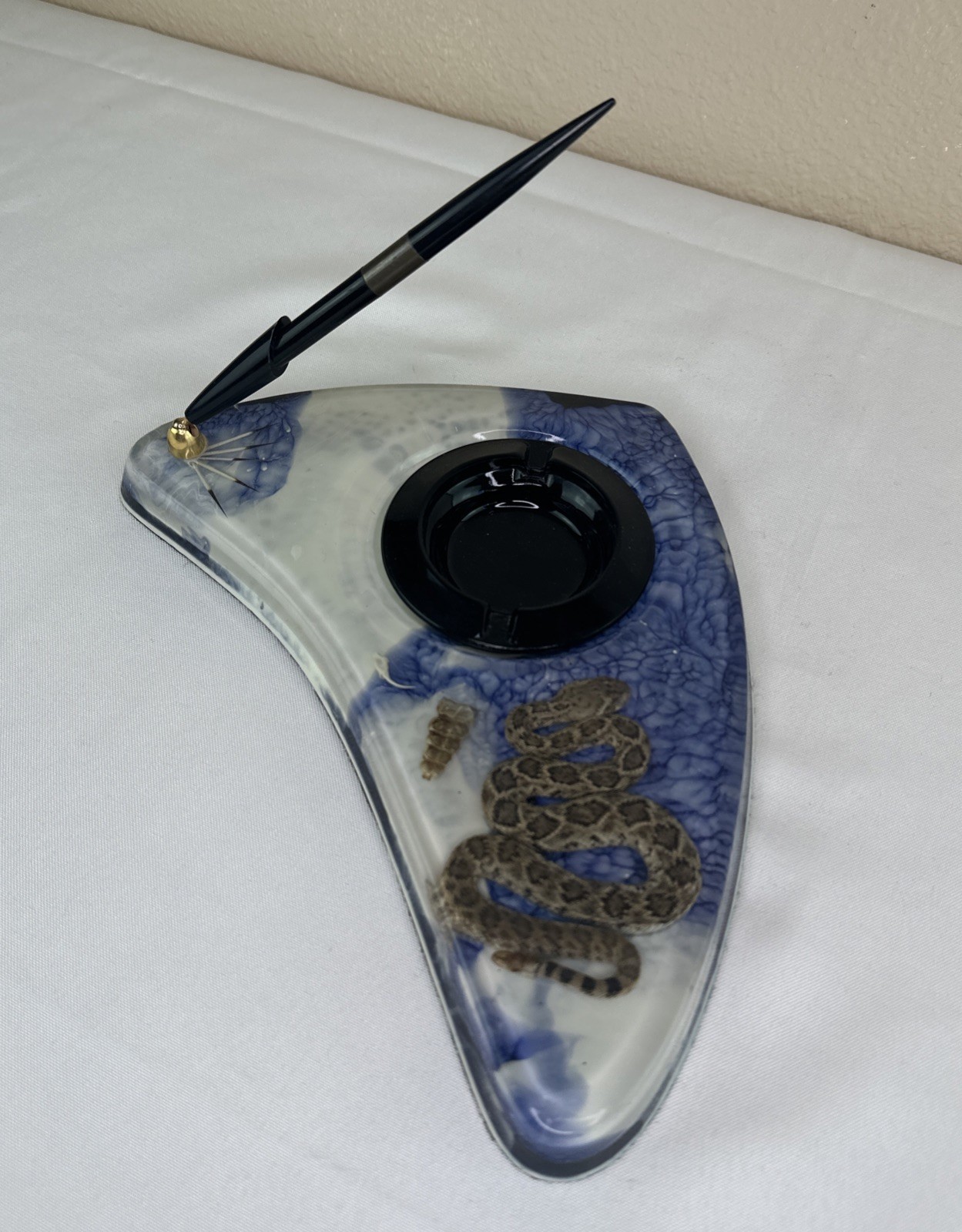 Vtg REAL Rattlesnake Ashtray Desk Set Kitschy Taxidermy Fang Gothic Art Acrylic Vtg REAL Rattlesnake Ashtray Desk Set Kitschy Taxidermy Fang Gothic Art Acrylic
