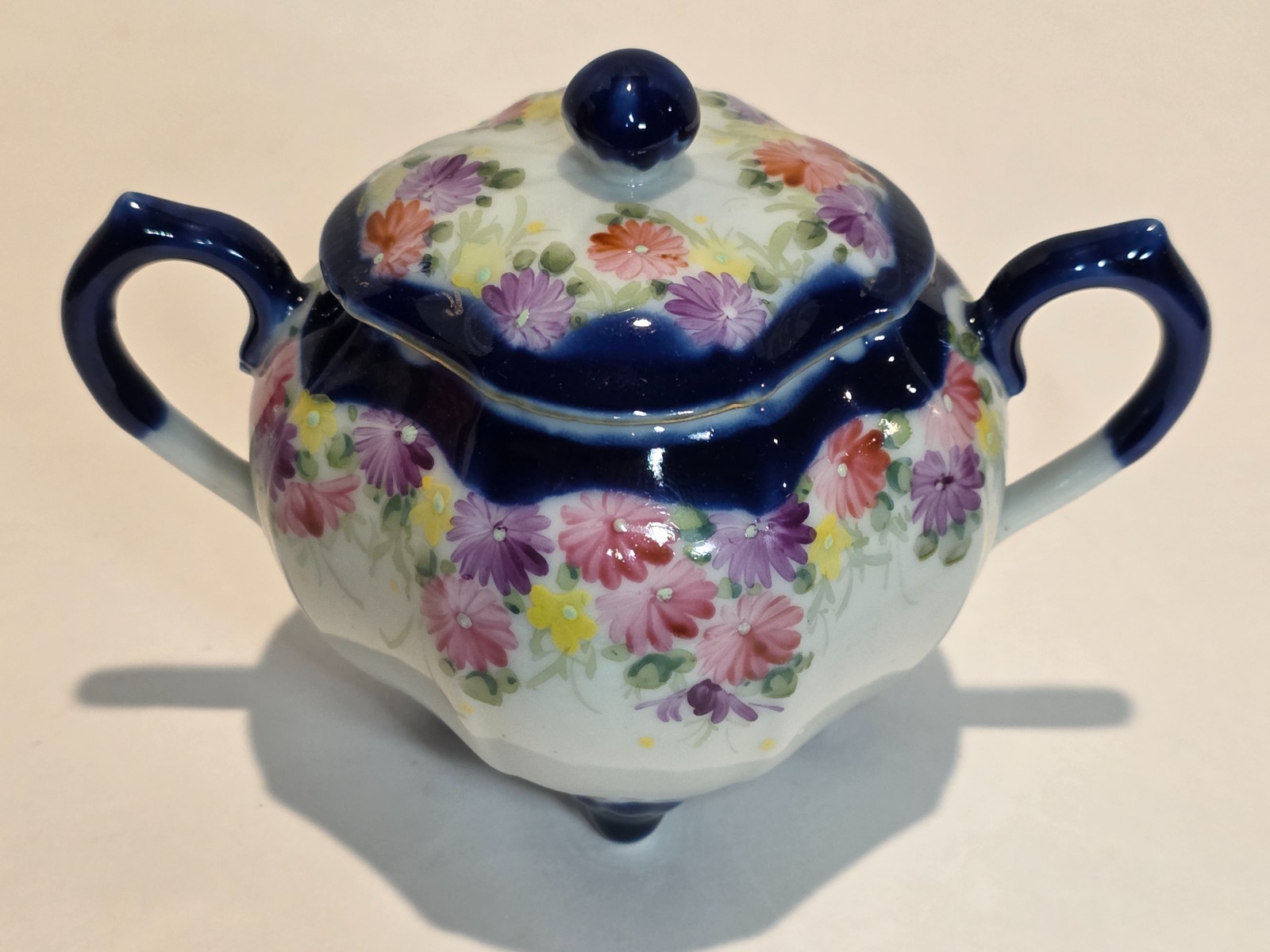 Vtg Hand Painted Japan Porcelain Covered Sugar Bowl Cobalt Blue Tiny Feet