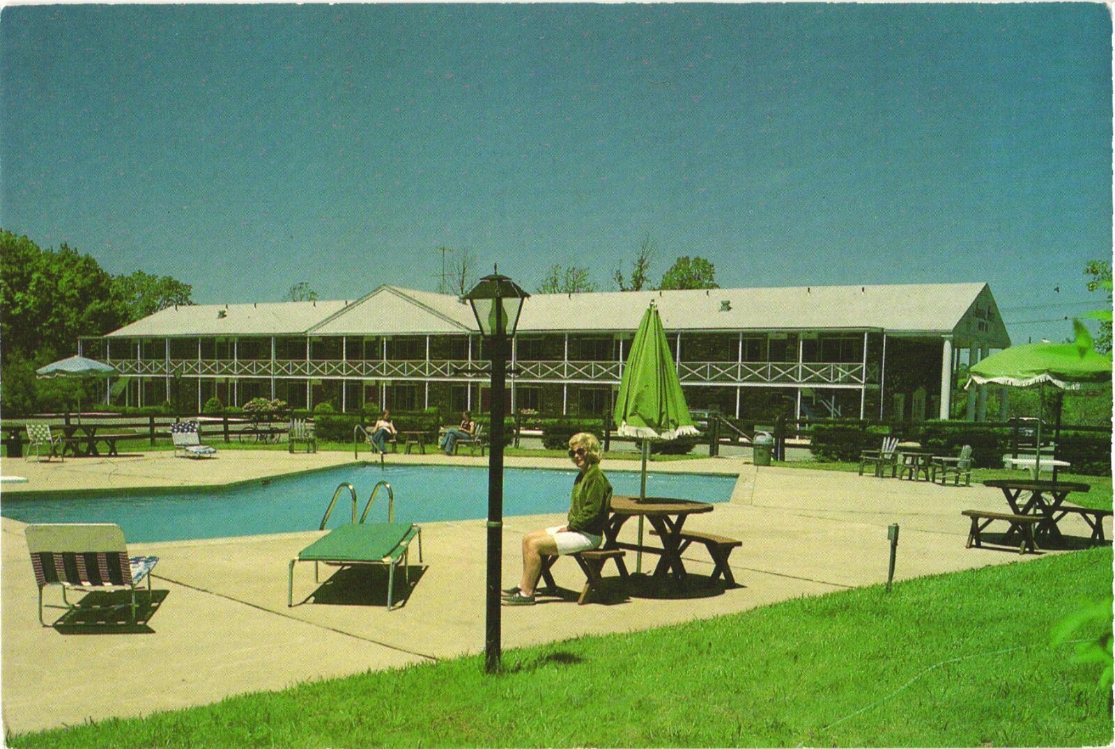 Old Saybrook CT Admiral House Motor Inn Pool Chrome Postcard Unused Old Saybrook CT Admiral House Motor Inn Pool Chrome Postcard Unused