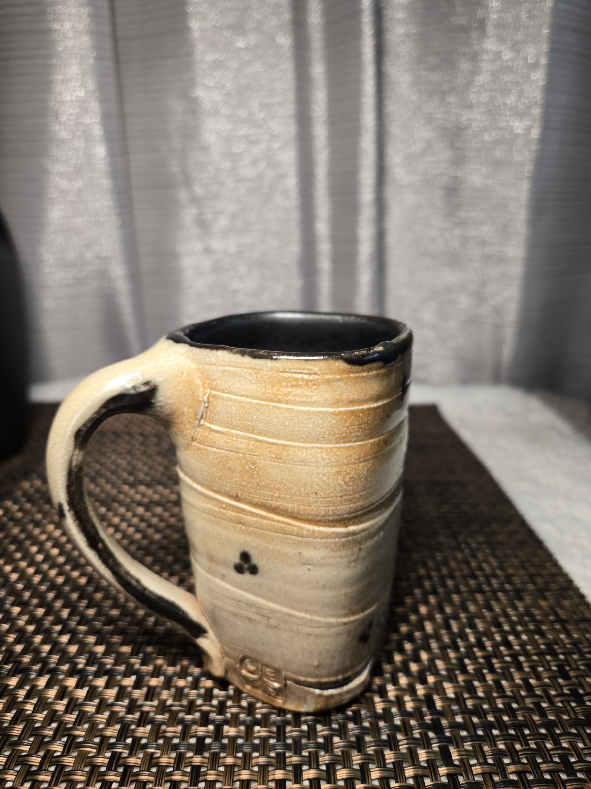 Boutique Japanese kitchenware artisan mug Shigaraki ware Hechimon