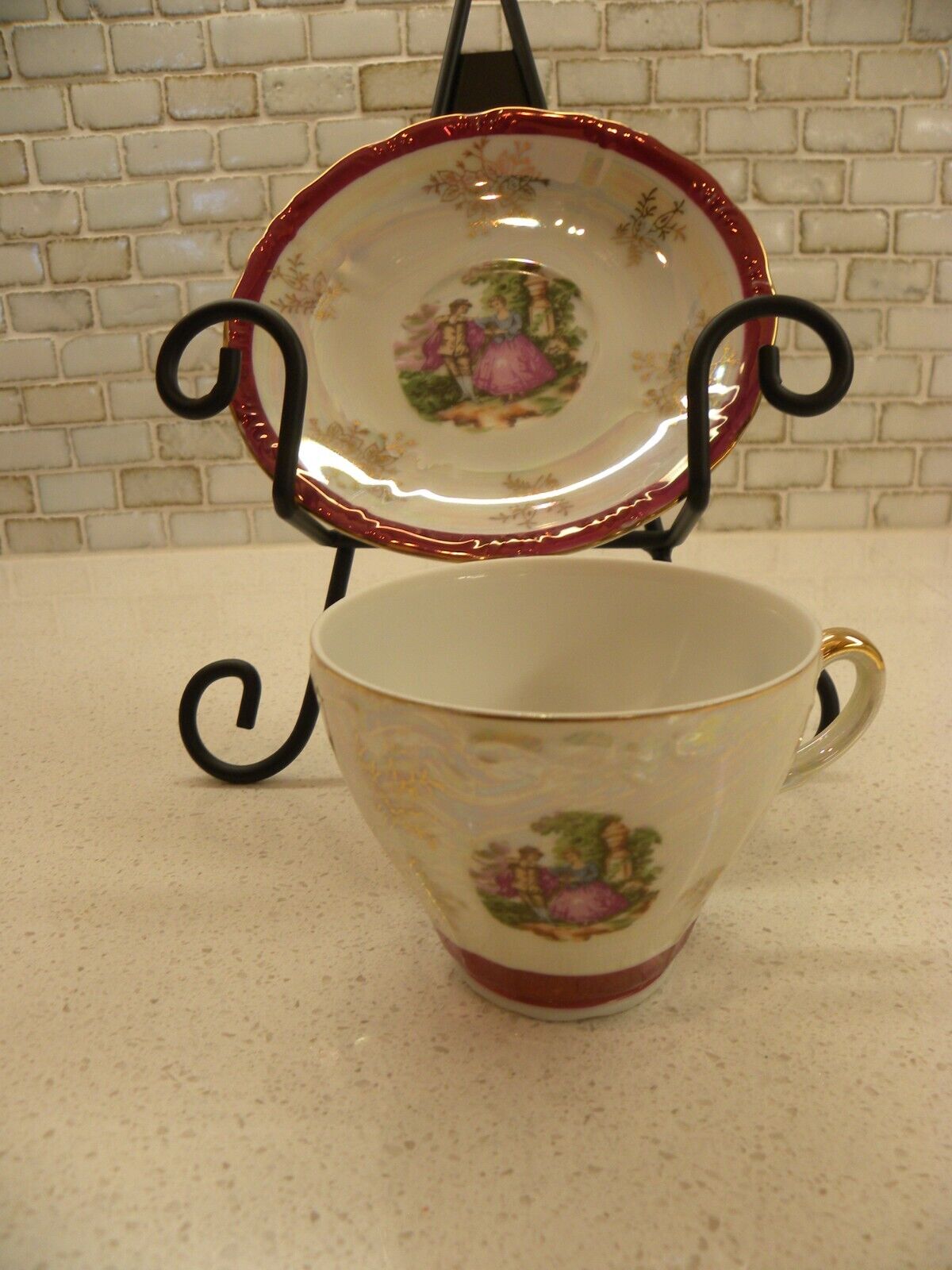 JAP978 LUSTERWARE Individual Cups & Saucer Sets  French Courting Couple Japan
