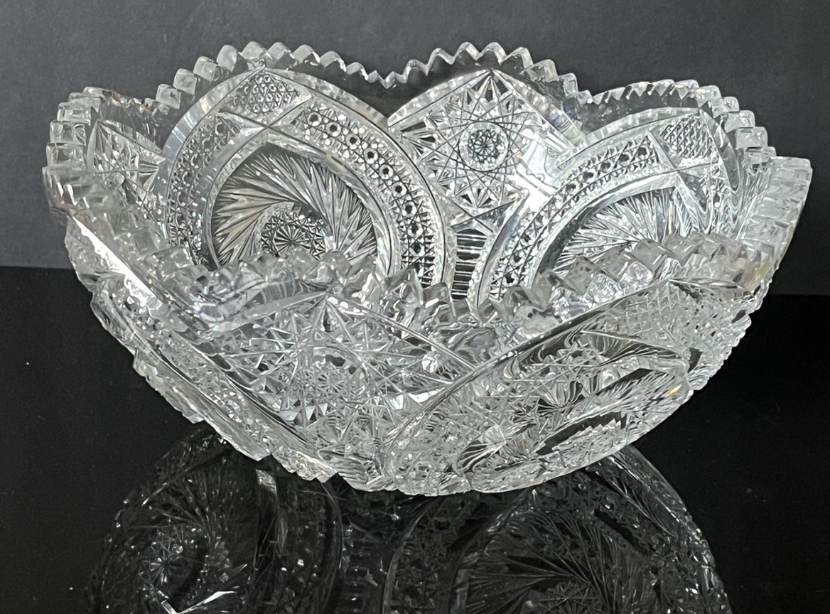 VINTAGE AMERICAN BRILLIANT CUT  CRYSTAL DETAILED HOBNAIL BUZZ HOBSTAR BOWL 9.4”