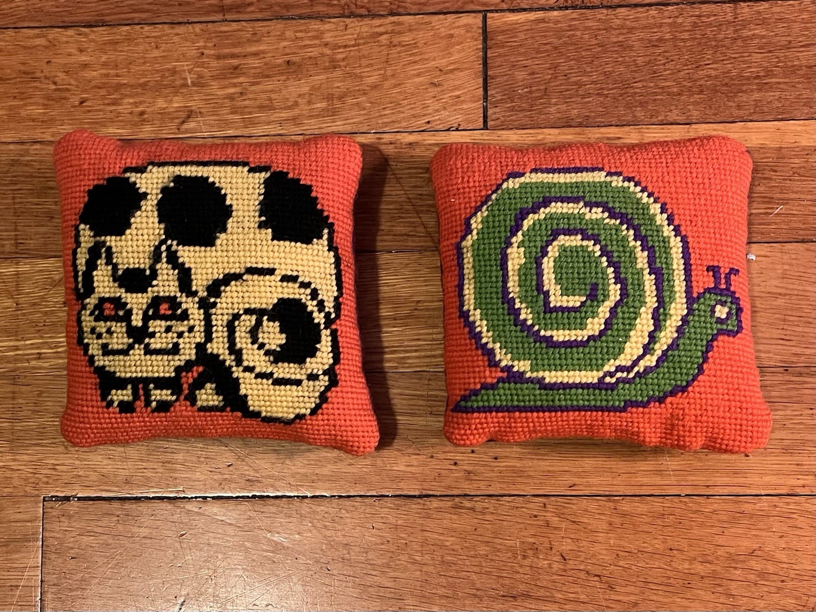VINTAGE 1960s Cat & Snail Mini Needlepoint Throw Pillow Lot Orange Groovy MCM VINTAGE 1960s Cat & Snail Mini Needlepoint Throw Pillow Lot Orange Groovy MCM