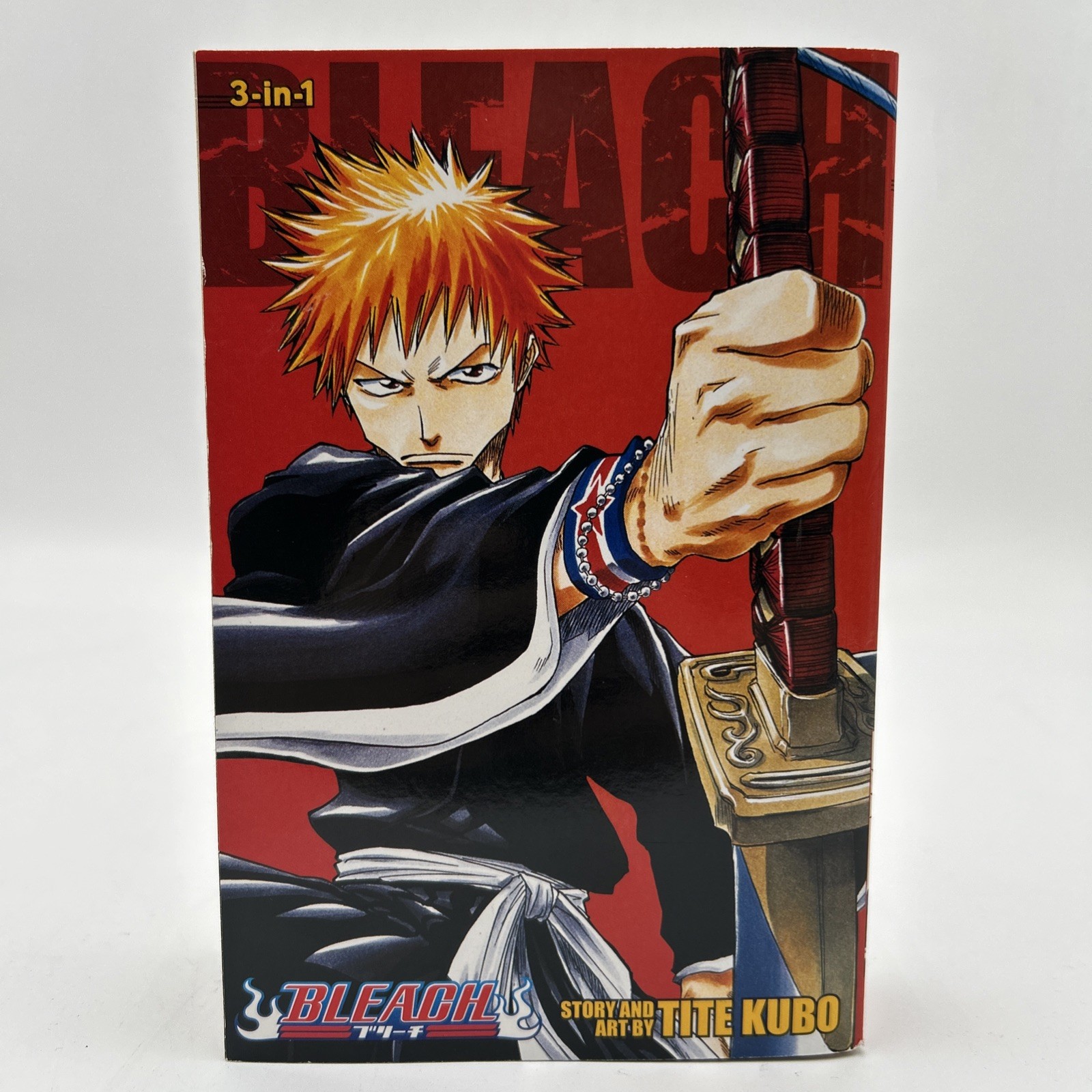 Bleach (3-In-1 Edition), Vol. 1 : Includes Vols. 1, 2 And 3 by Tite Kubo (2011)