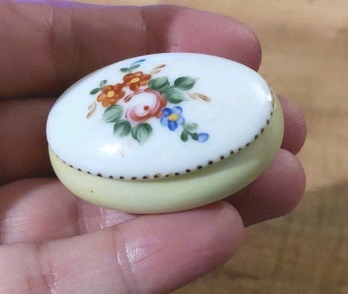 Vintage Miniature Porcelain Trinket Box Signed Lilliana Rio 1987 Yellow Floral