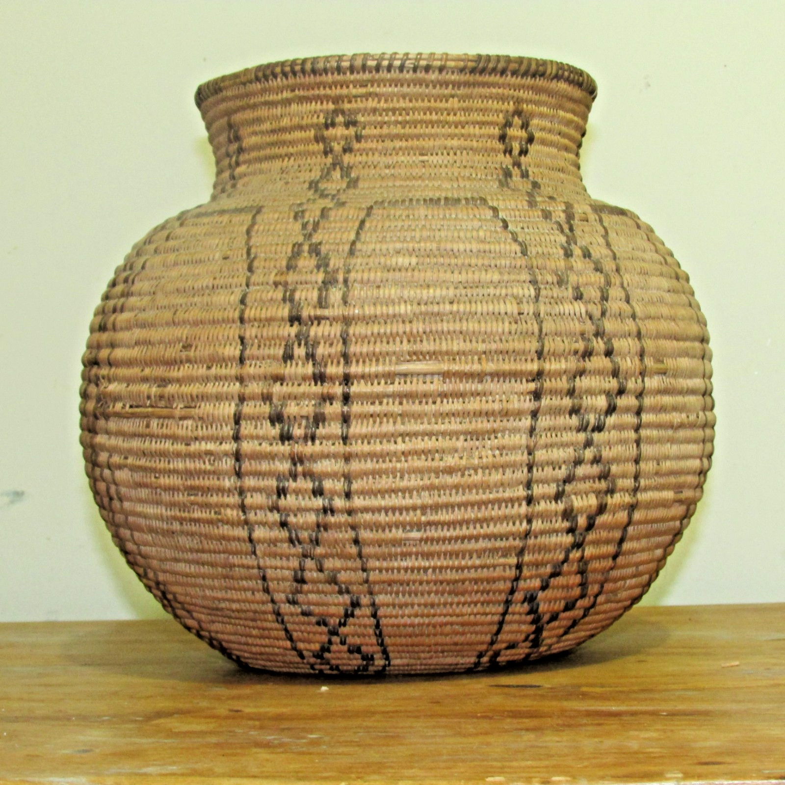 Native American Apache Storage Olla Basket 19th - early 20th C.