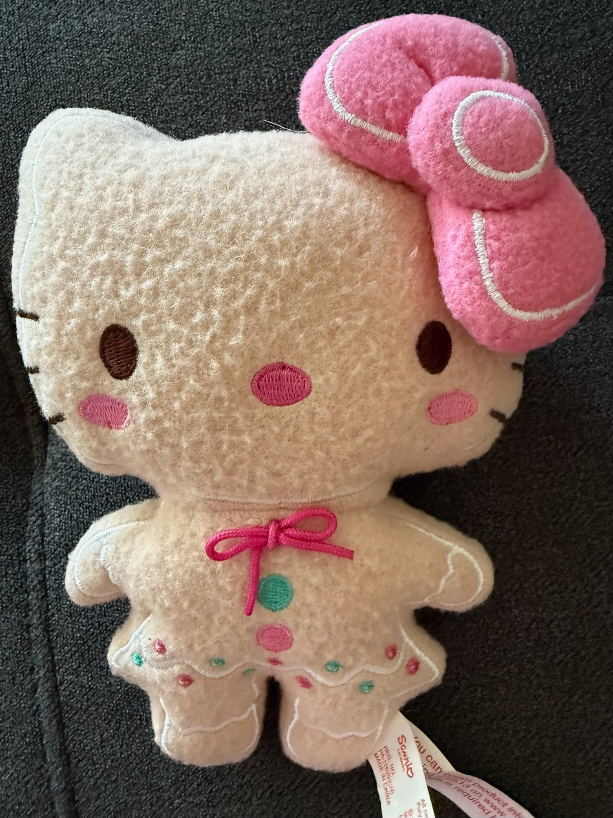 Sanrio Hello Kitty Holiday Christmas Fuzzy Gingerbread Pink Eat Me Plush 6\ Sanrio Hello Kitty Holiday Christmas Fuzzy Gingerbread Pink Eat Me Plush 6\