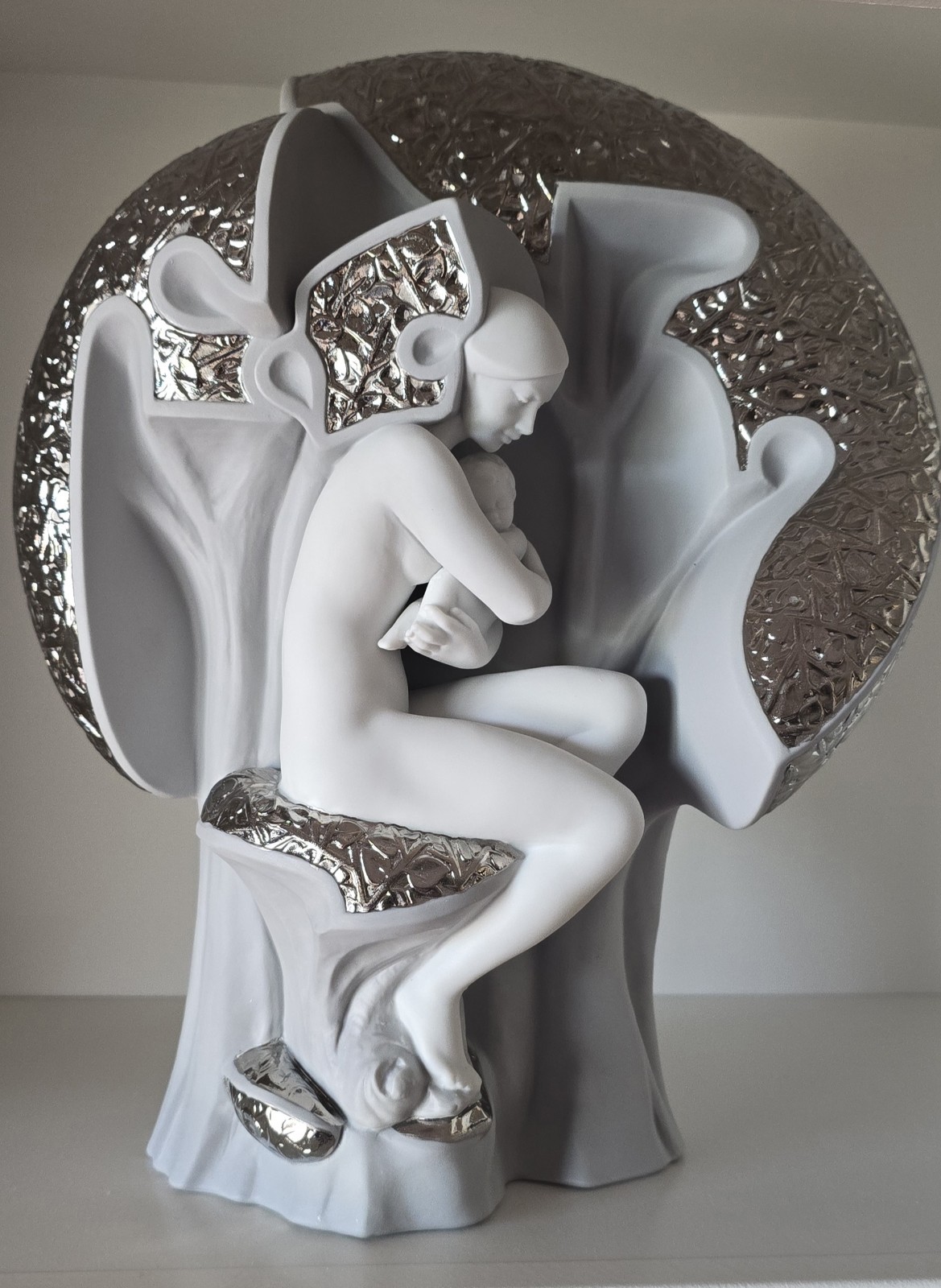 Rare Retired Lladro Mother Nature Limited Edition, Signed P. Valeriano Rare Retired Lladro Mother Nature Limited Edition, Signed P. Valeriano