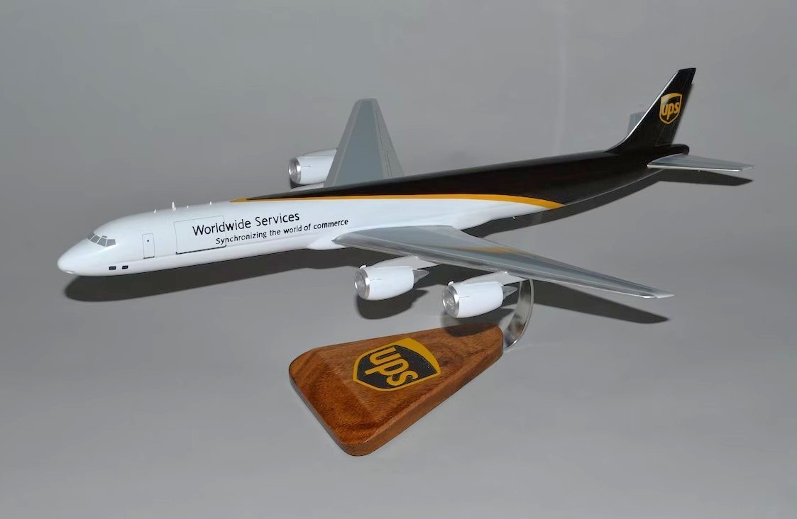 UPS Worldwide Services Douglas DC-8-63F Desk Display Jet Model 1/100 SC Airplane