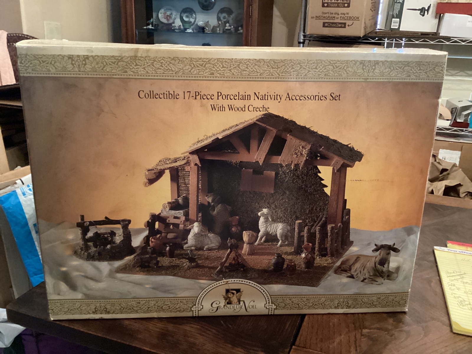 VINTAGE GRANDEUR NOEL NATIVITY SET WITH WOOD CRÈCHE NIB,m