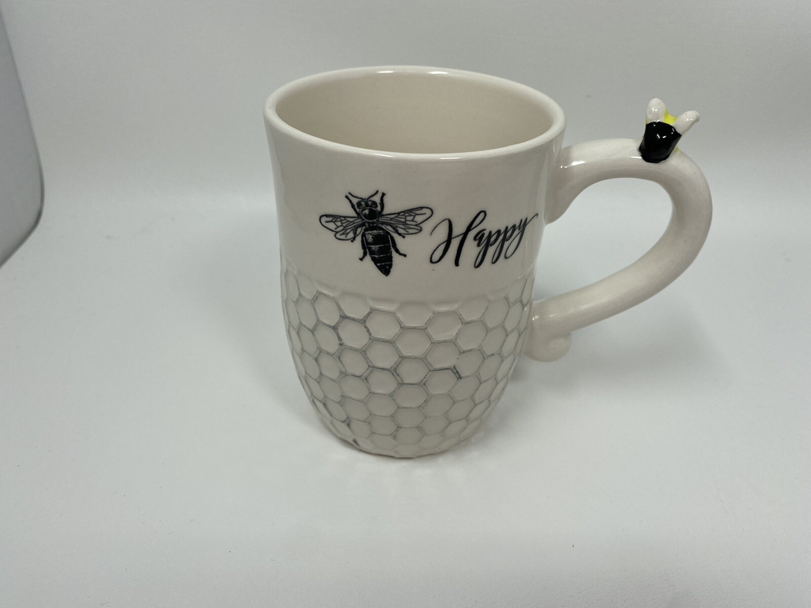 Queen Bee Happy Ceramic Coffee Mug AA01B56018 Queen Bee Happy Ceramic Coffee Mug AA01B56018
