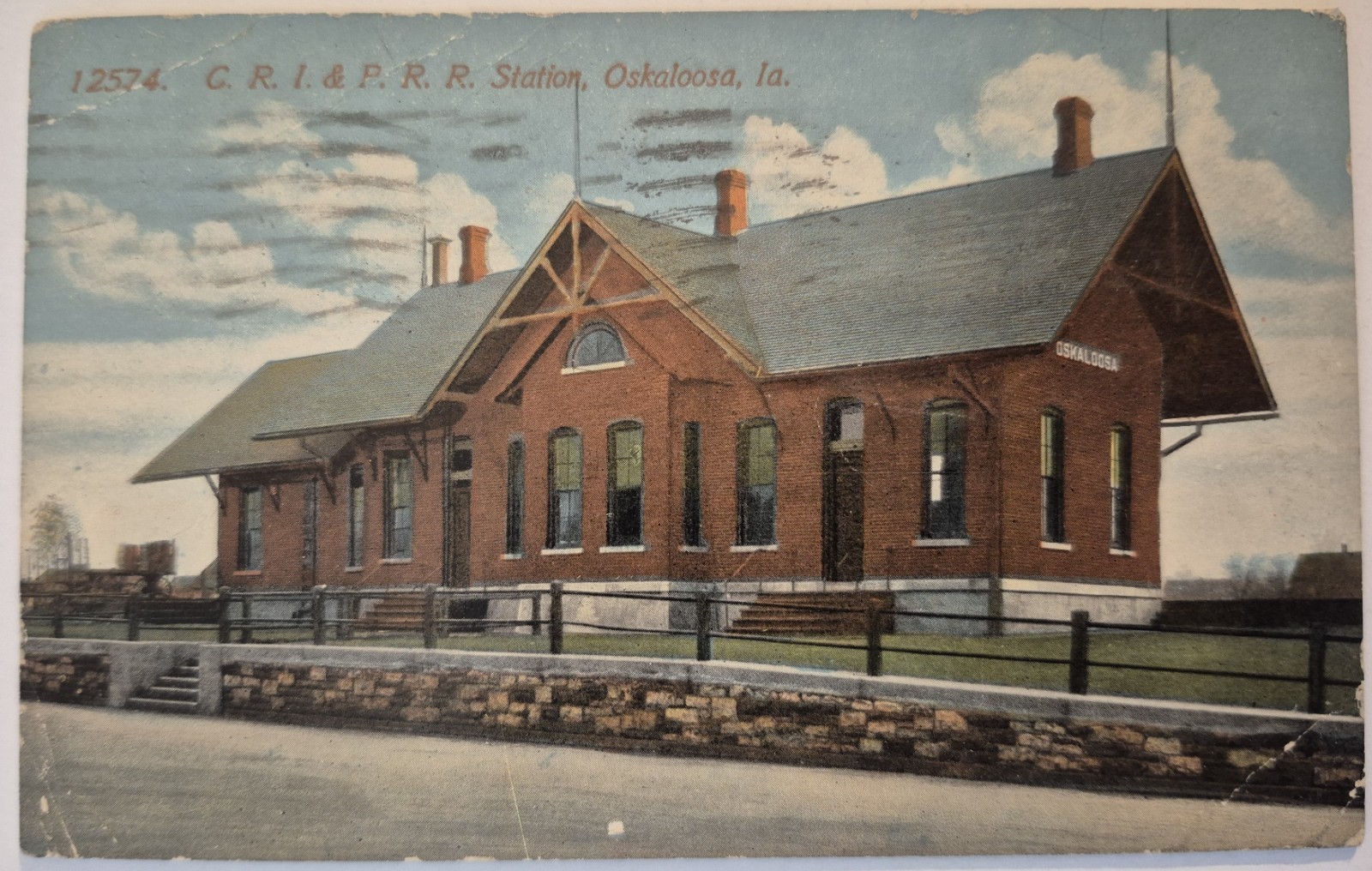 Vintage Postcard C R I & P Railroad Station Oskaloosa Iowa  AA141