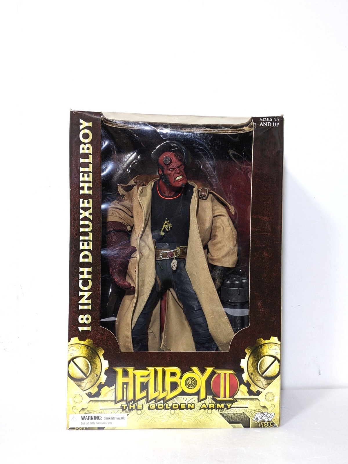 Mezco HELLBOY II The Golden Age 18inch Deluxe Figure w/Original Box