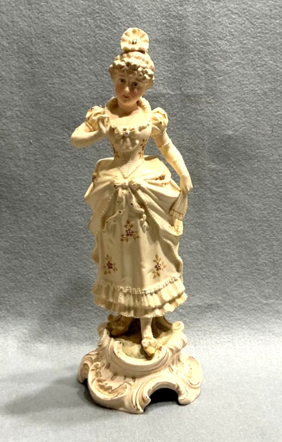ANTIQUE c1900 GERMAN DRESDEN STYLE PORCELAIN BISQUE 12” LADY w/FAN FIGURINE