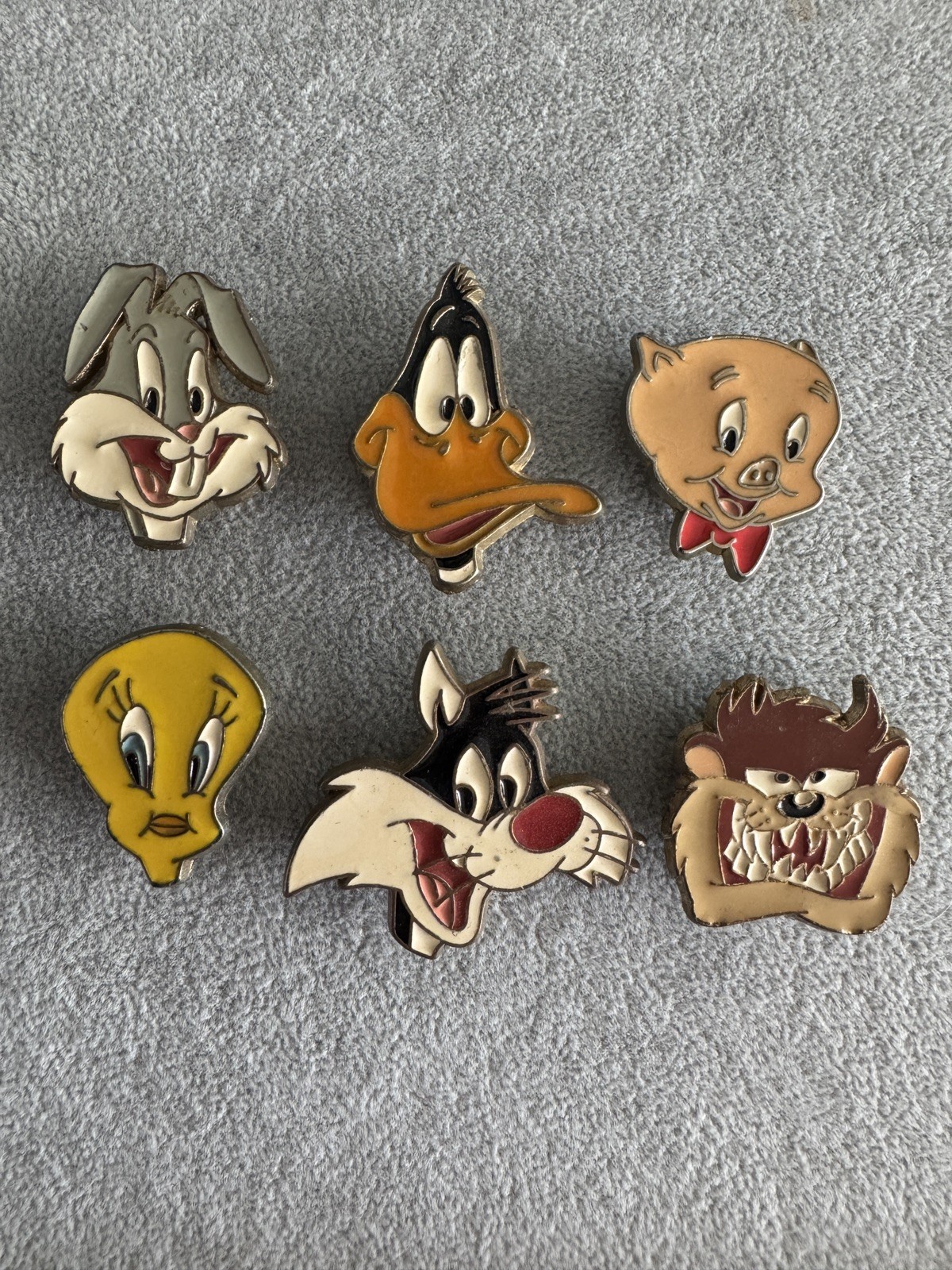Vintage 90s Cartoon Collectible Lot 1993 Warner Bros Looney Tunes button cvr-6 Vintage 90s Cartoon Collectible Lot 1993 Warner Bros Looney Tunes button cvr-6