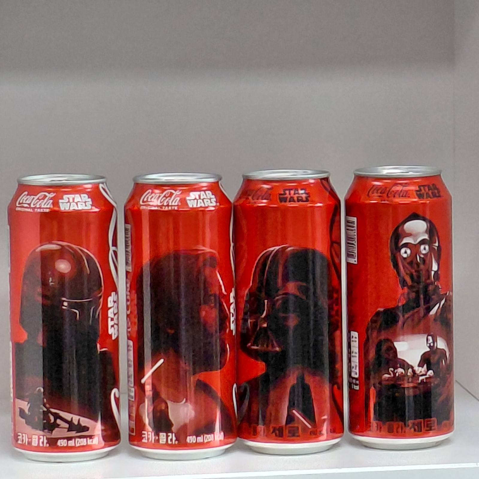 Coca Cola Can Starwars Edition from Korea Empty 490ml. 4pieces set. Coca Cola Can Starwars Edition from Korea Empty 490ml. 4pieces set.