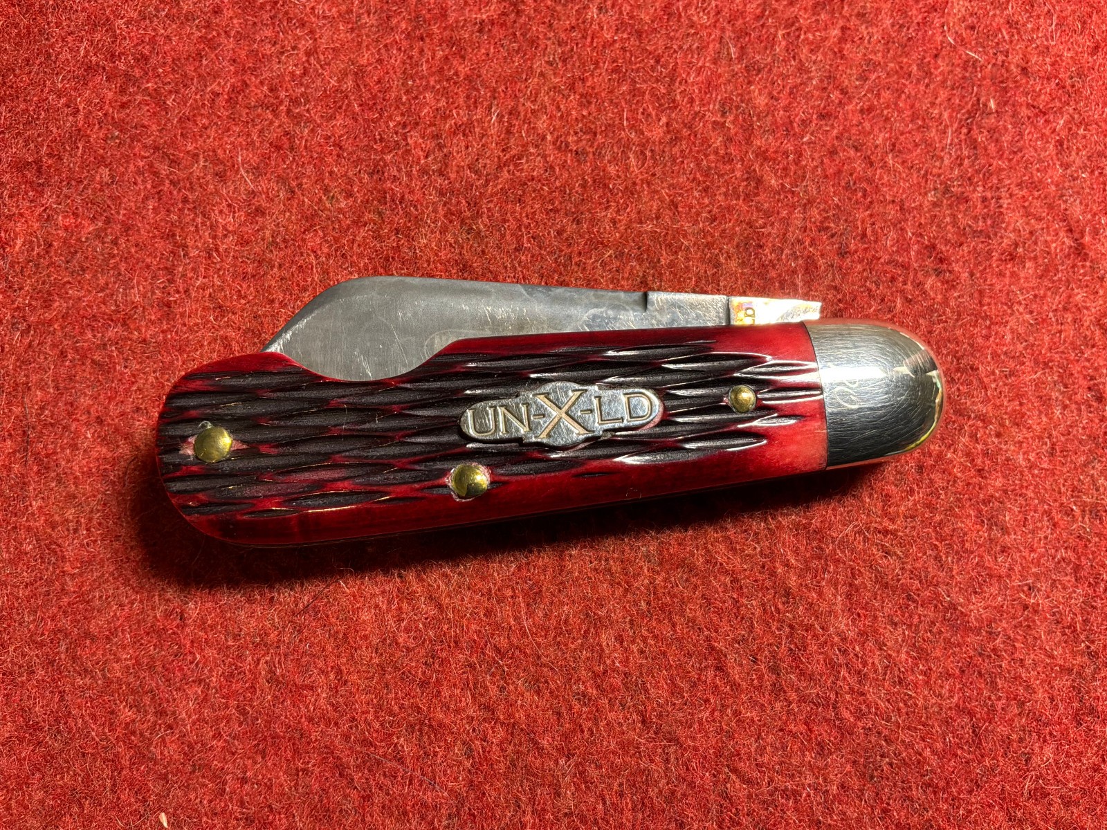 GEC Northfield 25 Blood Red Jig Bone EO Barlow Pocket Knife 253109EO COA 1 of 50 GEC Northfield 25 Blood Red Jig Bone EO Barlow Pocket Knife 253109EO COA 1 of 50