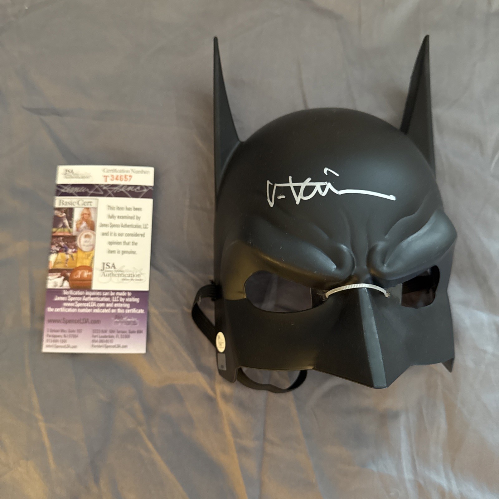 Plastic Batman Mask Signed Val Kilmer Bruce Wayne Batman Actor JSA Certified
