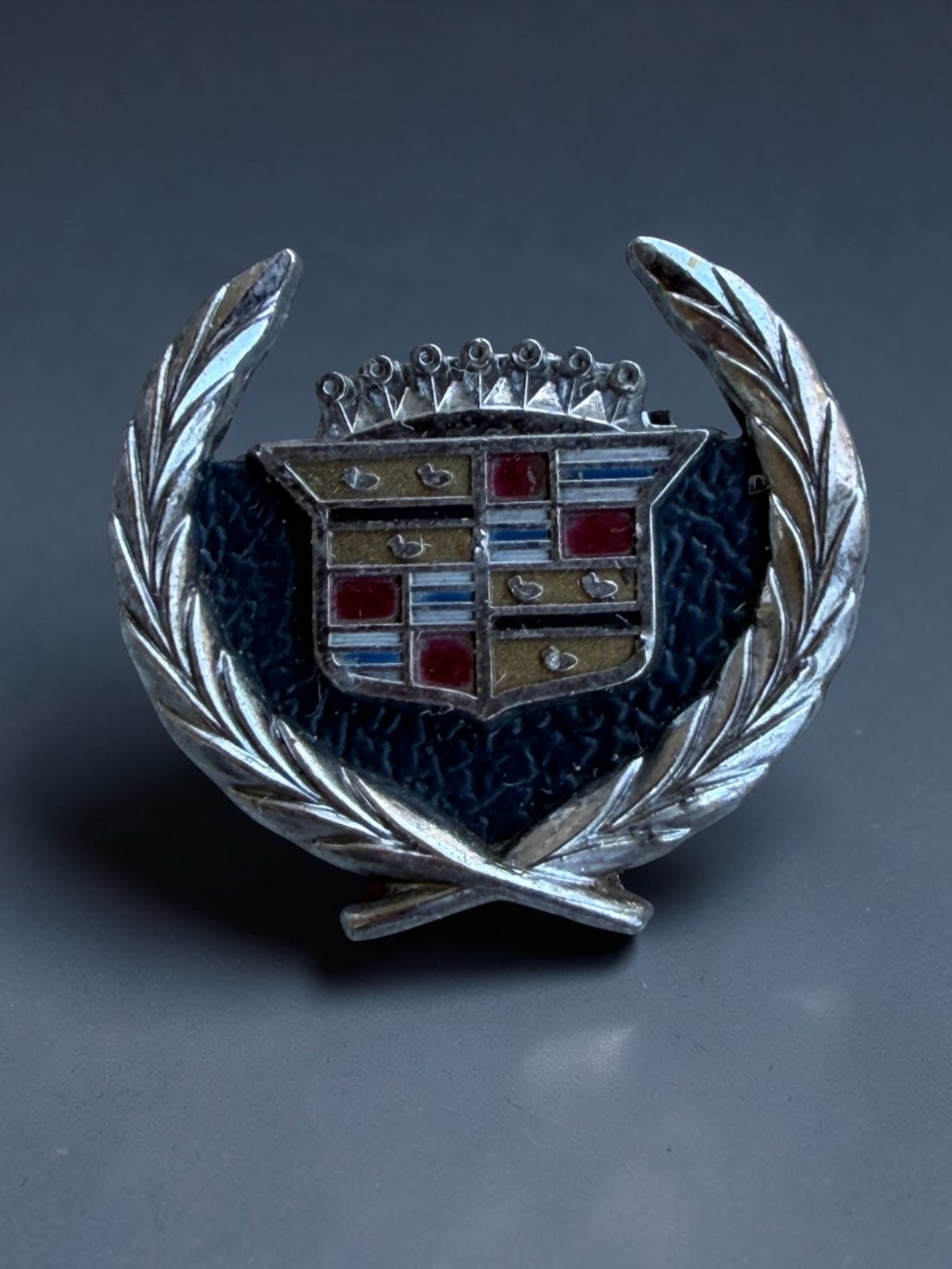 1967–1968 Cadillac Wreath Crest Emblem 8731300 1.25\