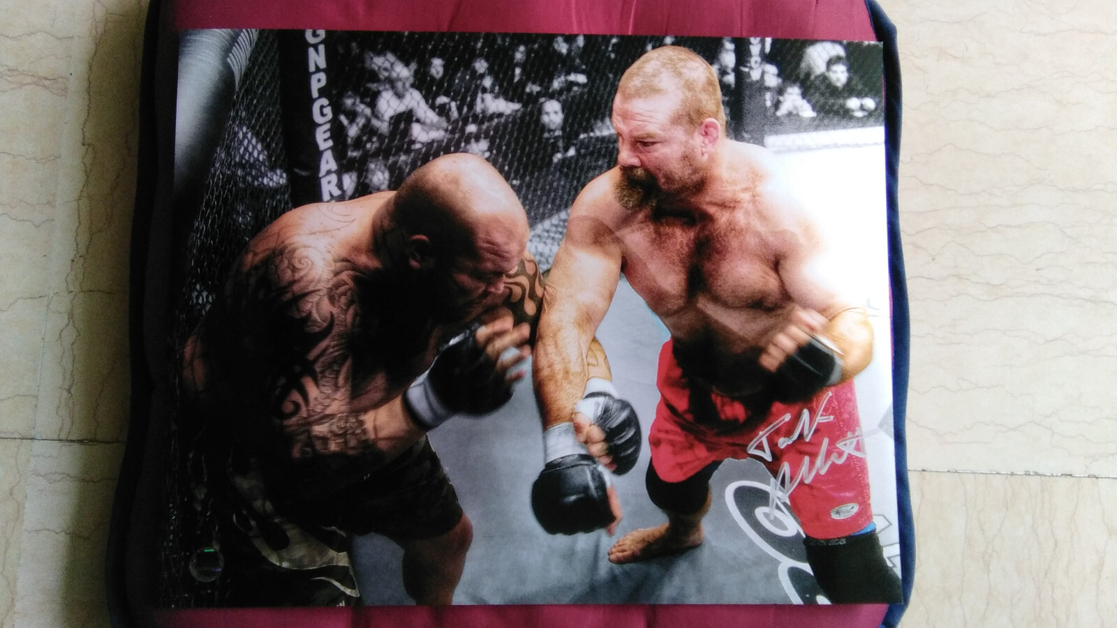 PHOTO BIG UFC 35X28 SIGNED TANK ABBOTT 2 WITH CERTIFICATE D AUTHENTICITY