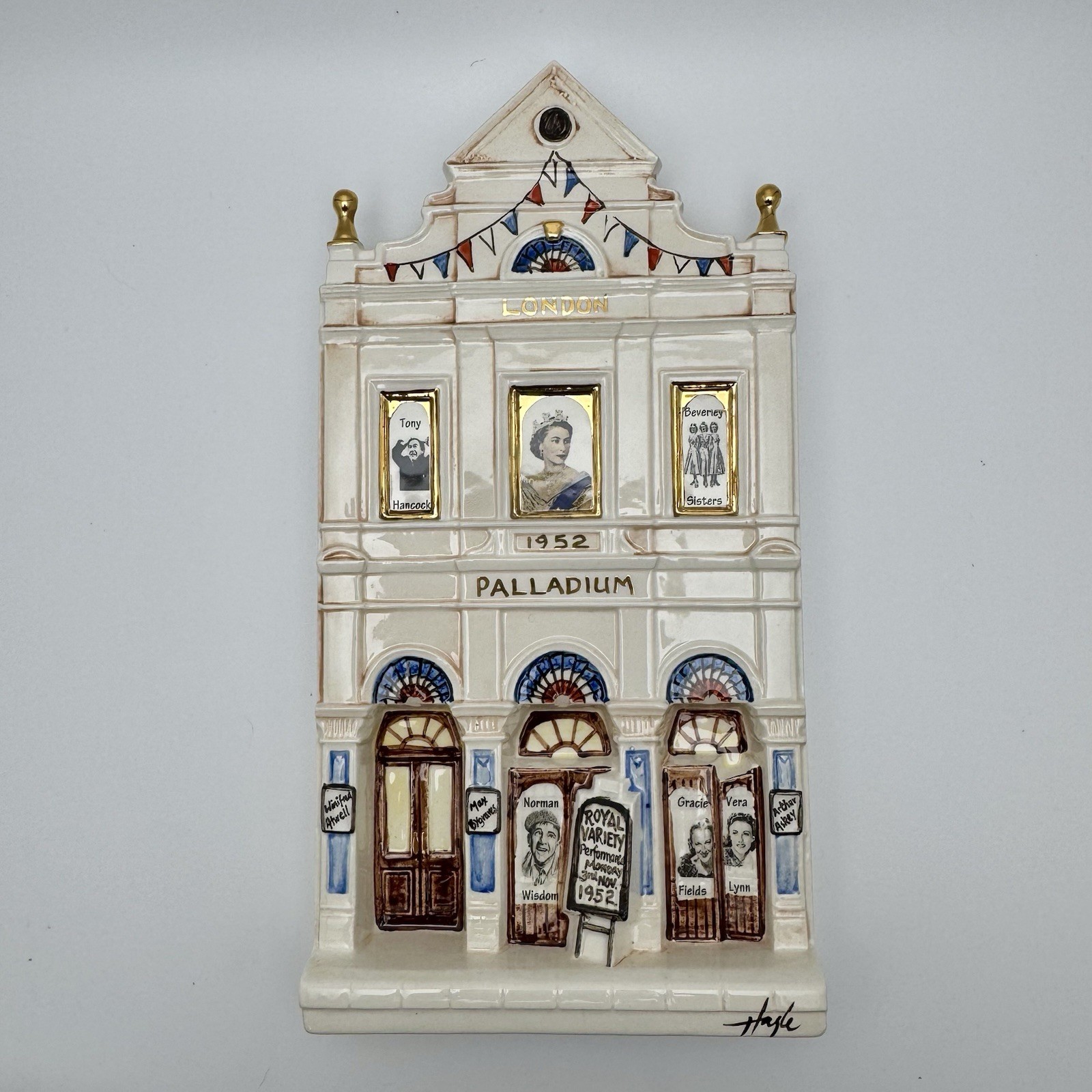 Rare Hazel Ceramics A Nation of Shopkeepers “London Palladium 1952” 14/60 2012