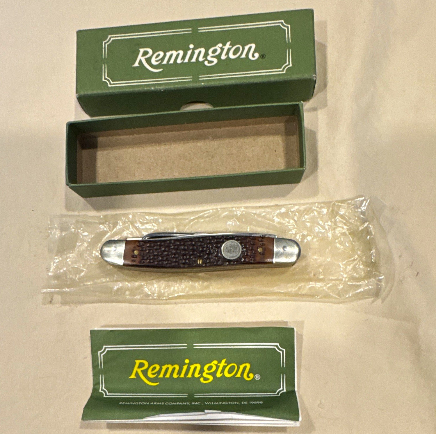 Vintage Remington R1 Upland Pocket Knife,Gut Hook,Choke Bottle Opener 1998 *NEW Vintage Remington R1 Upland Pocket Knife,Gut Hook,Choke Bottle Opener 1998 *NEW