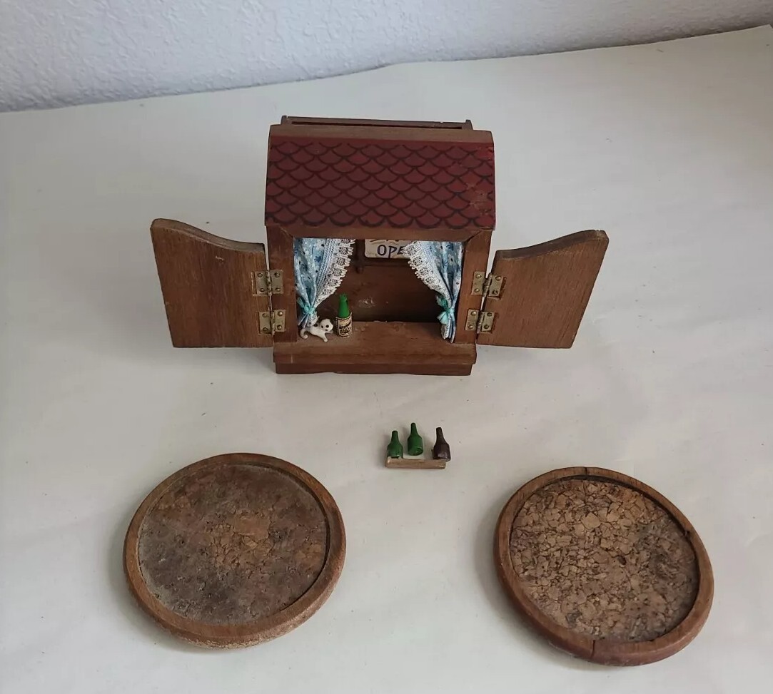 Vintage 1976 Enesco Wooden Bar Box, Some Issues, Read Vintage 1976 Enesco Wooden Bar Box, Some Issues, Read