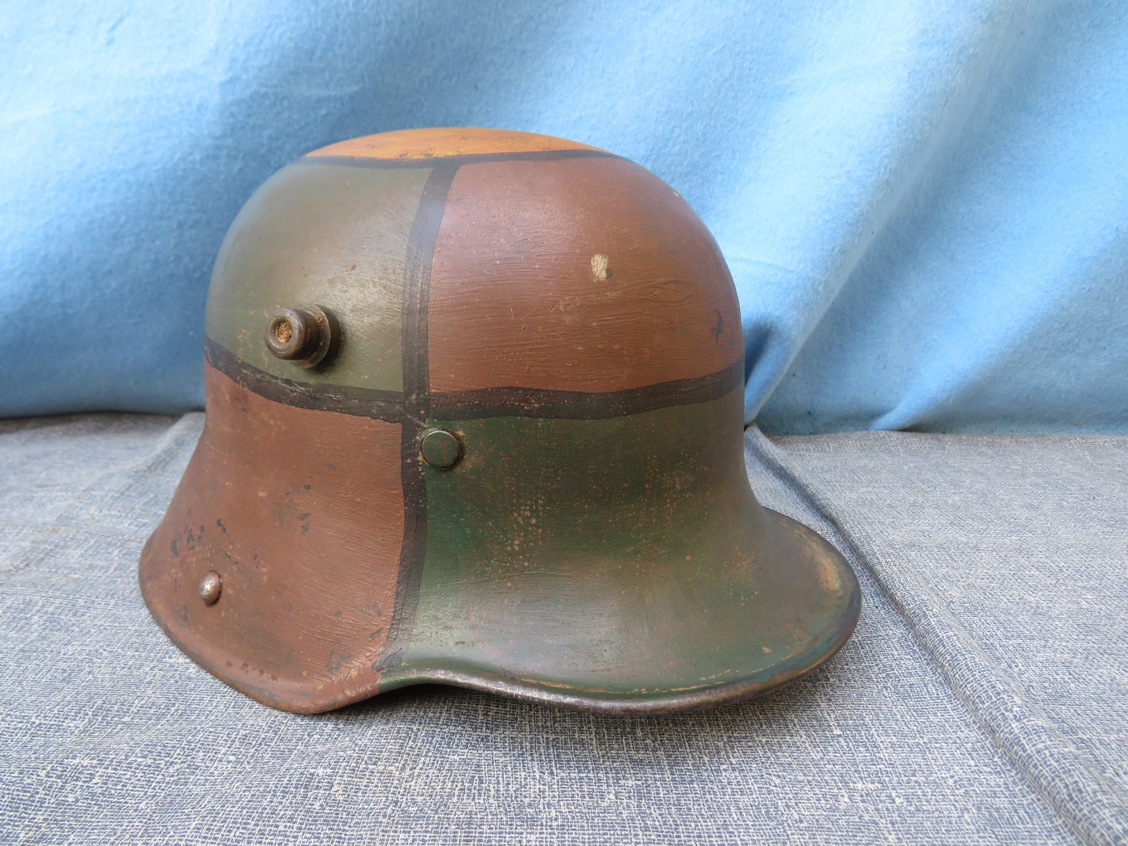 WWI GERMAN CAMOUFLAGE 1916 / 1917 HELMET SI 62 GREEN/BROWN/OCHRE SUPER NICE WWI GERMAN CAMOUFLAGE 1916 / 1917 HELMET SI 62 GREEN/BROWN/OCHRE SUPER NICE