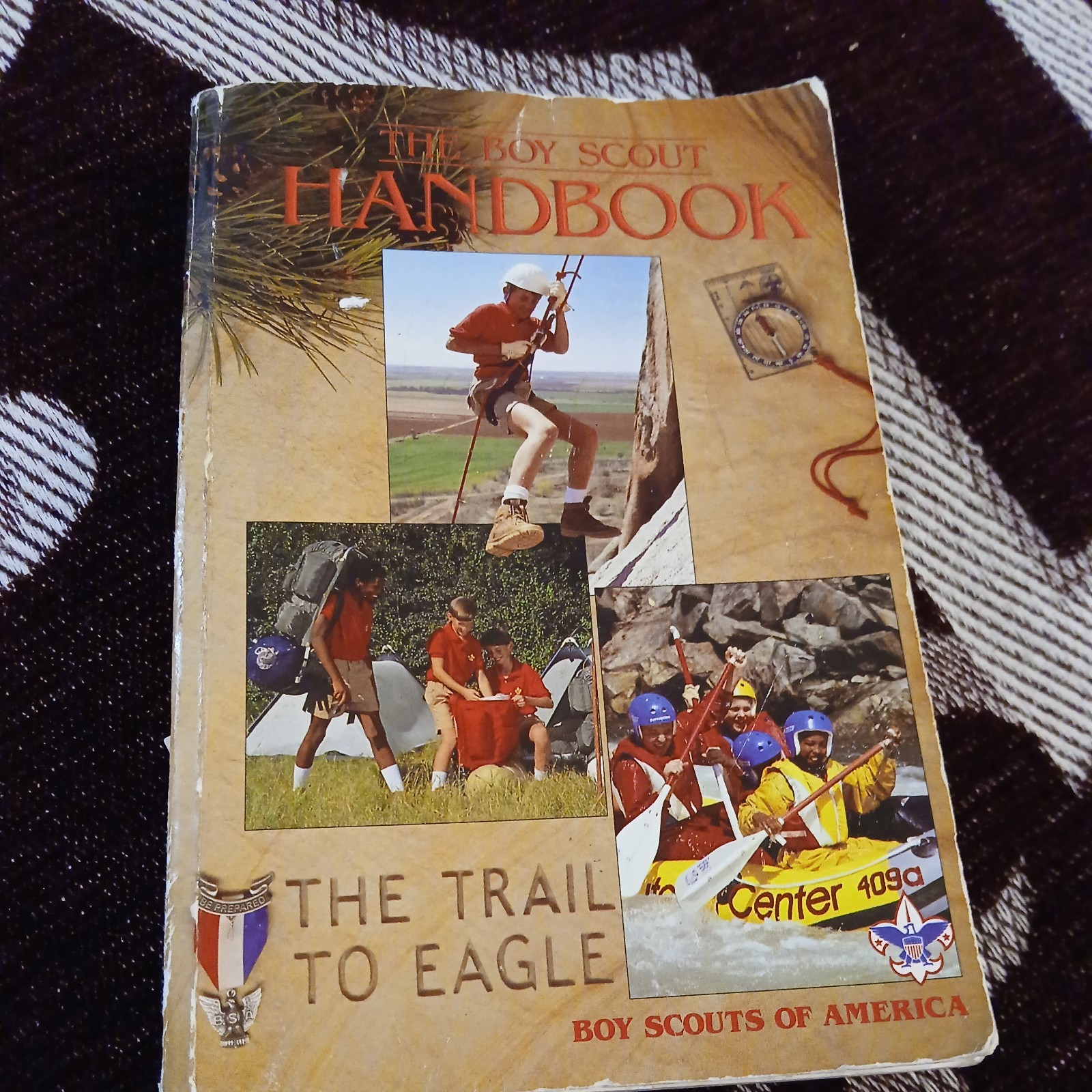 THE BOY SCOUT HANDBOOK~ 1990 The Trail To Eagle 10th Edition Vintage Paperback THE BOY SCOUT HANDBOOK~ 1990 The Trail To Eagle 10th Edition Vintage Paperback