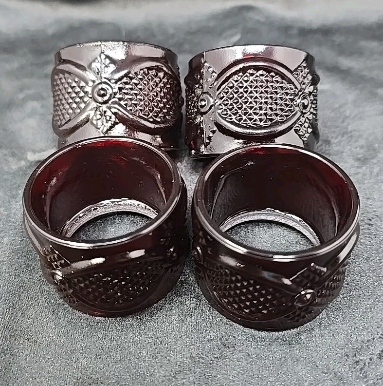 x4 Napkin Rings, Avon 1876 Cape Cod collection, Vintage