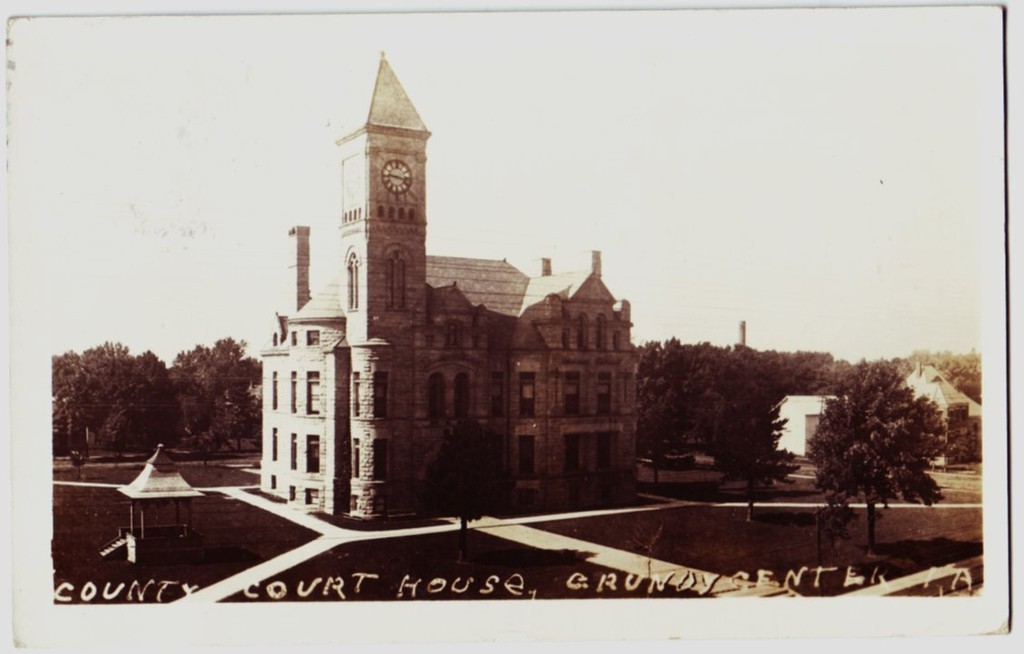 1910 GRUNDY CENTER Iowa Ia Real Photo RPPC Postcard County Court House 1910 GRUNDY CENTER Iowa Ia Real Photo RPPC Postcard County Court House