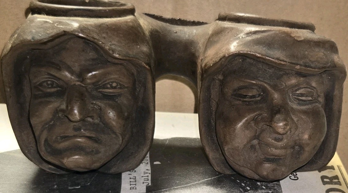TWO FACES PIPE HOLDER ANTIQUE EXACTLY AS SHOWN IN THE PHOTOS