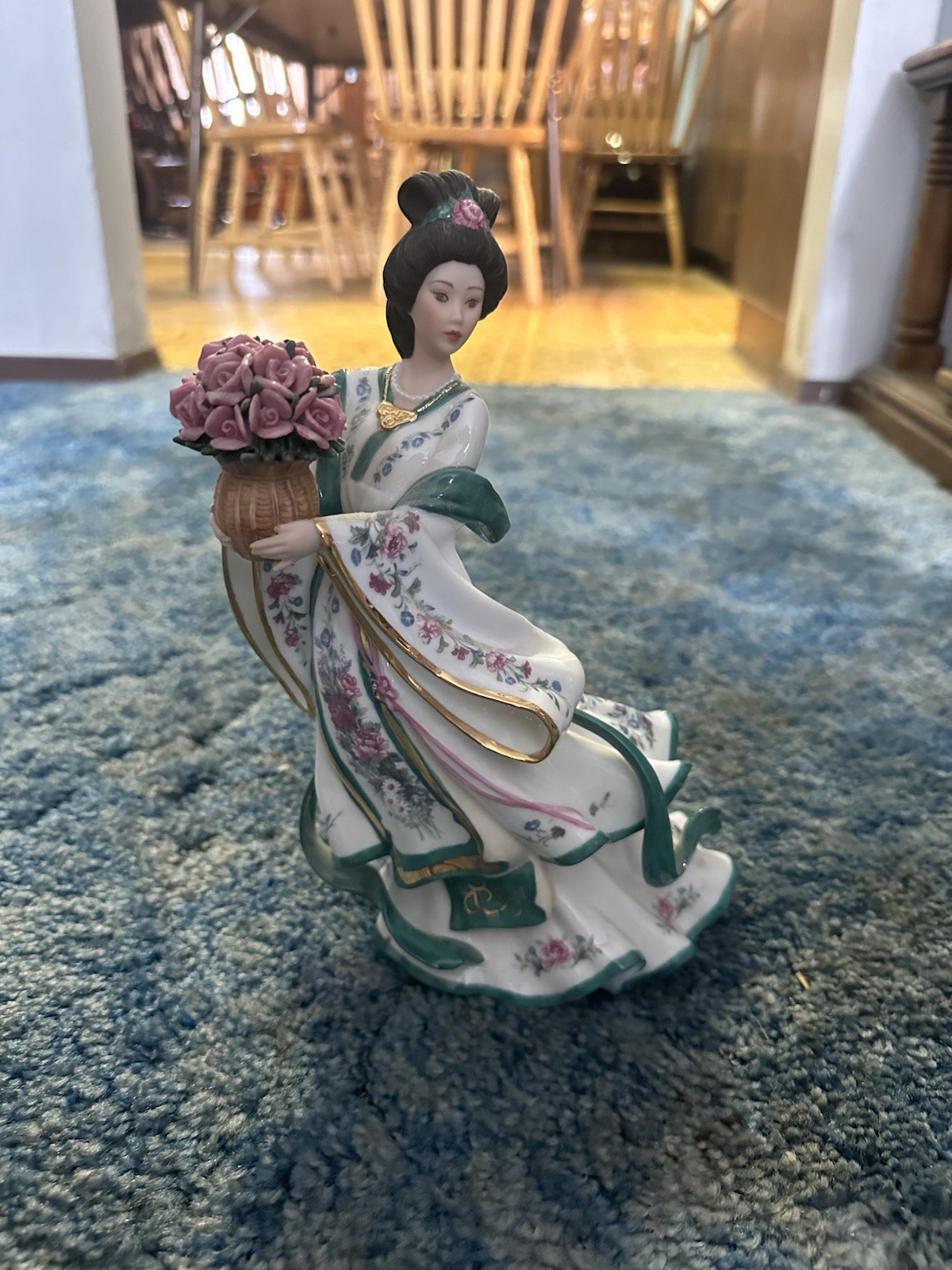 The Rose Princess By Lena Liu Figurine US SHIP ONLY SEE INFO