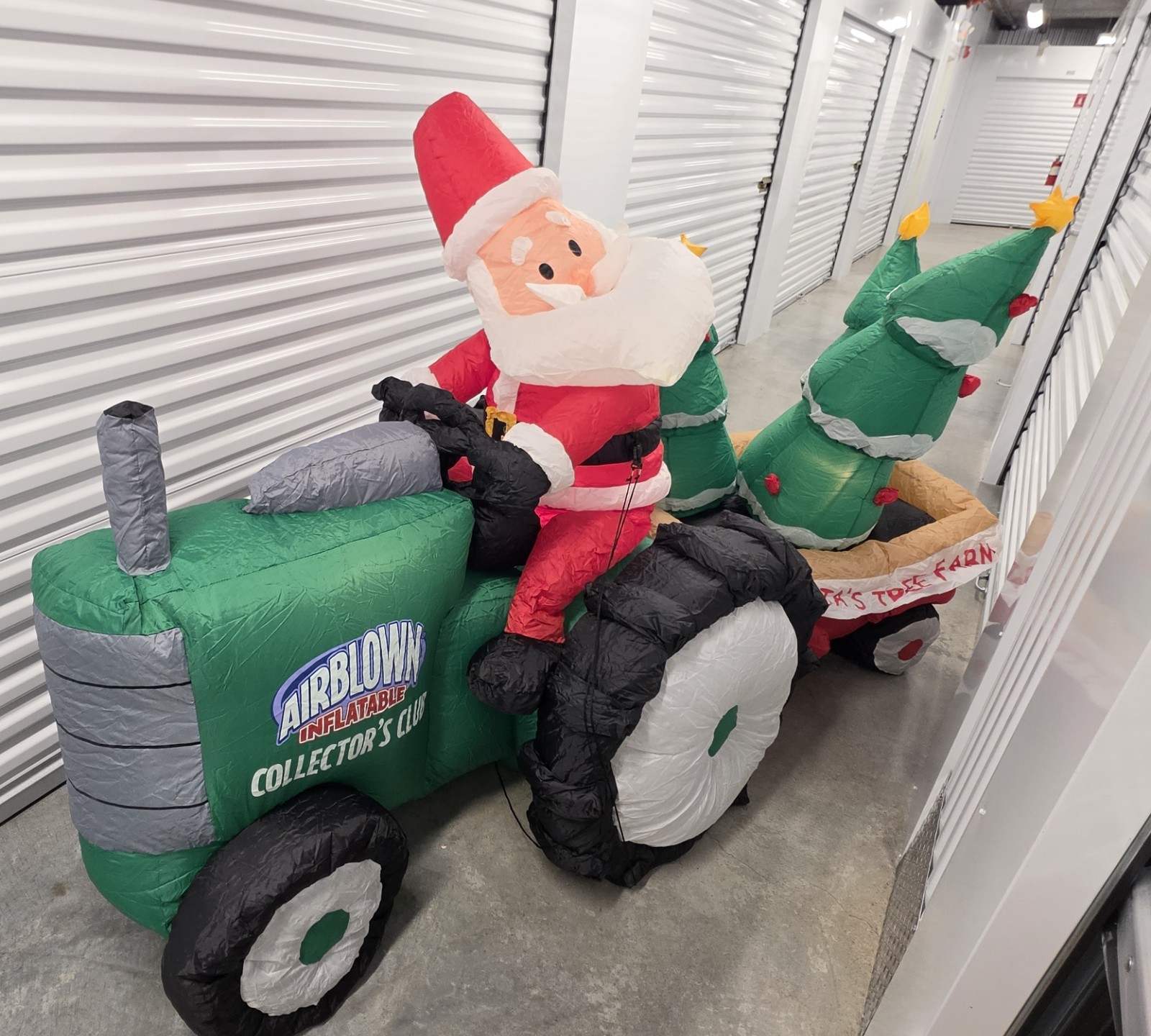 RARE Gemmy 8FT Airblown Collector's Club Santa Tree Farm Tractor 2006