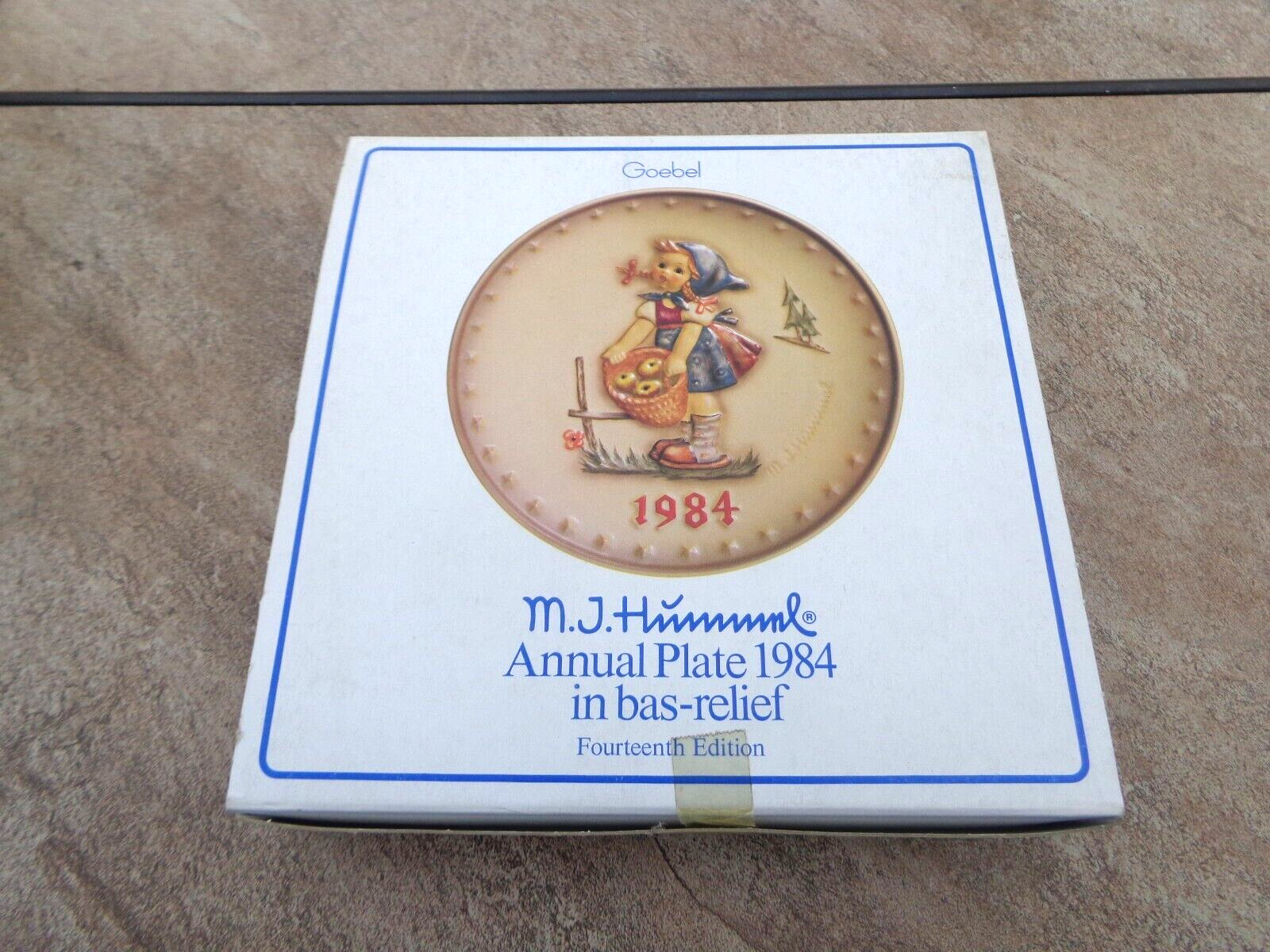 NEW Goebel M.I. Hummel 1984 Annual Plate In Bas Relief 14th Edition Box & Papers