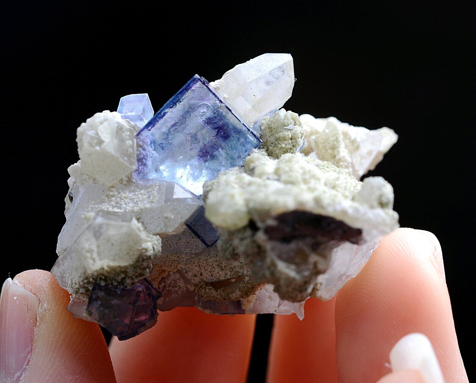 28g Natural Blue And White Porcelain Purple Fluorite Crystal Mineral Specimen