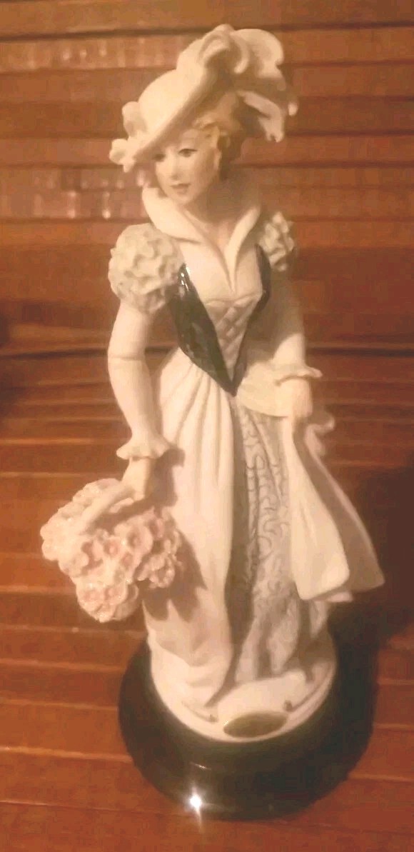 The Society Members Figure Original Giuseppe Armani \