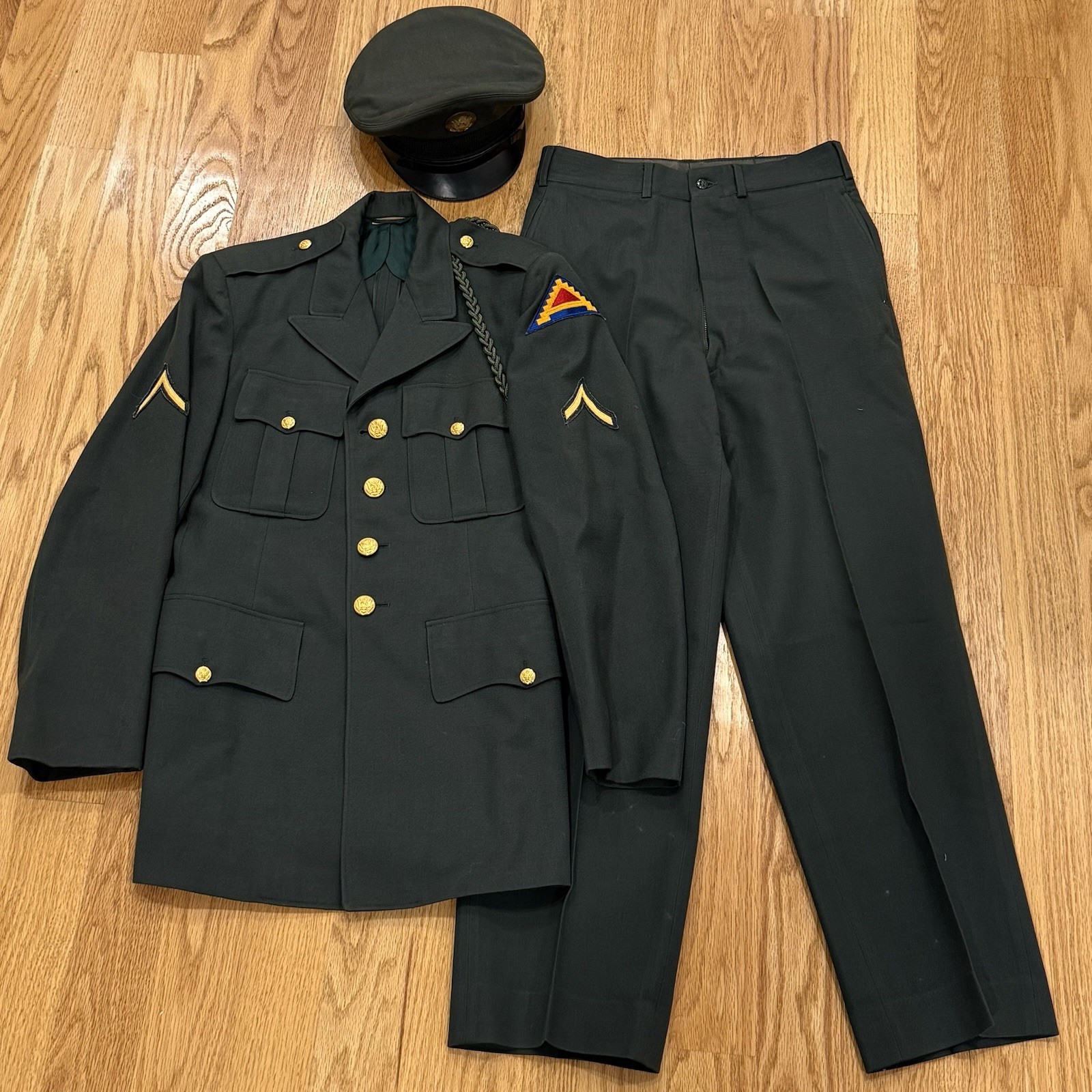WWII AAF Training Command Uniform Set ID’d Theodore Walker Illinois
