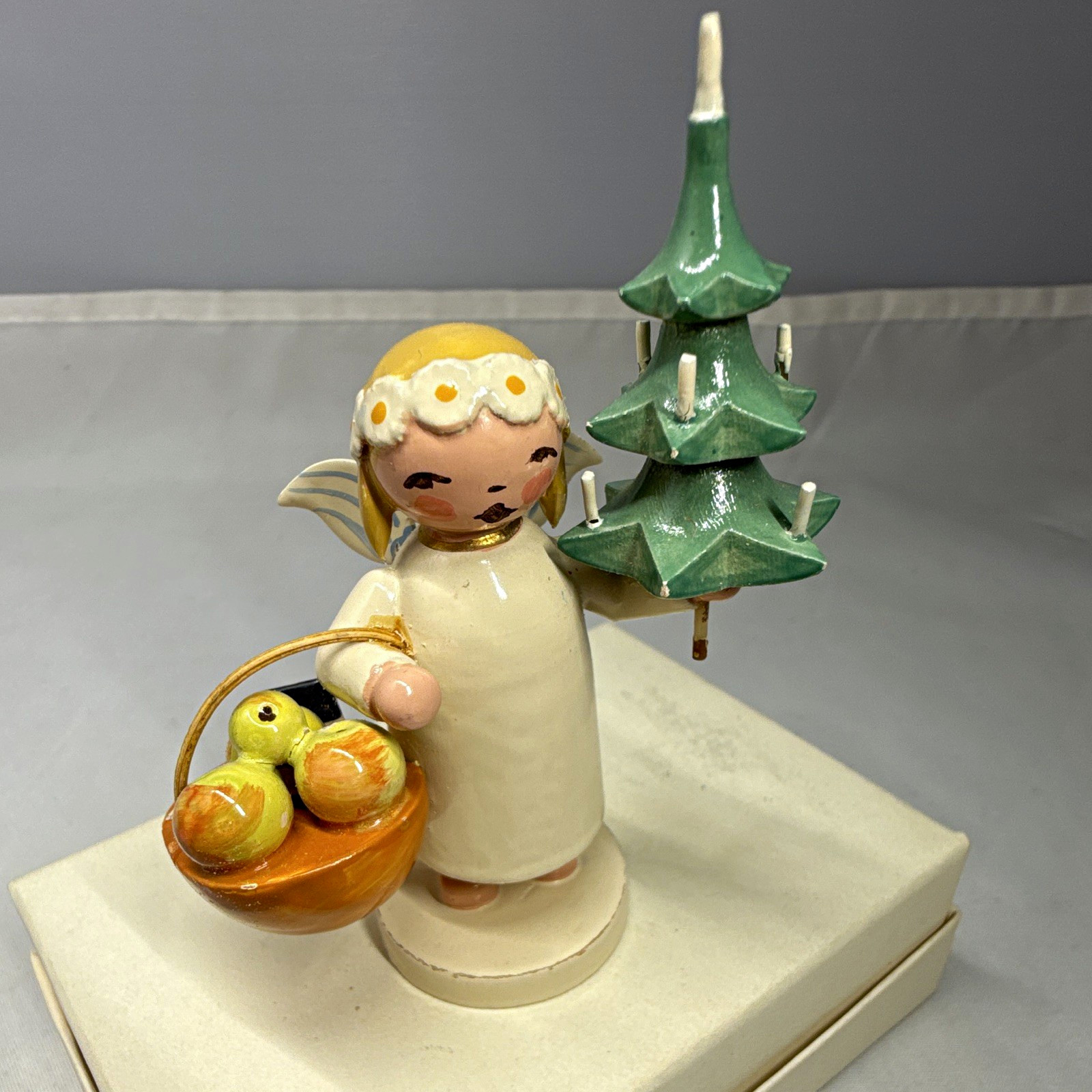 Vintage Wendt & Kühn 634/13 Margeritenengel Angel Tree Basket Germany